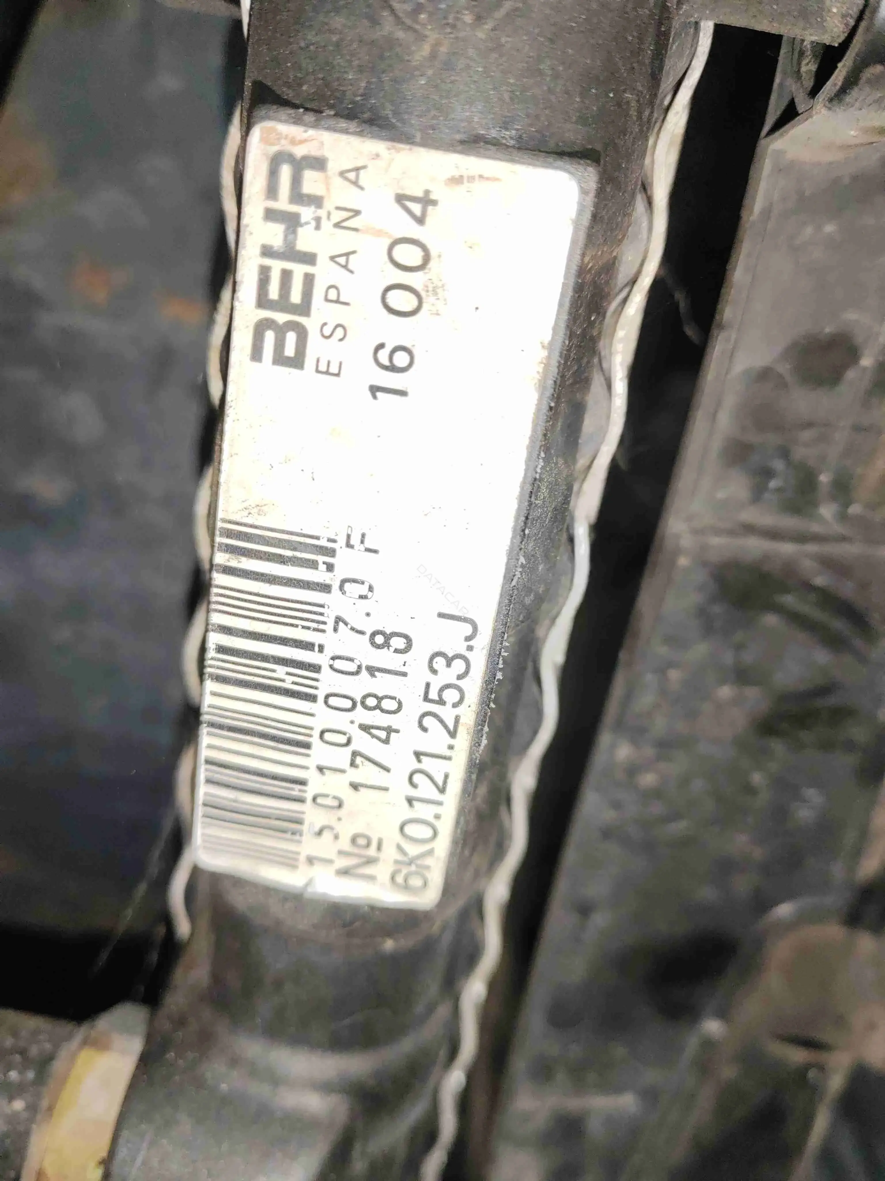 Радиатор охлаждения 6K0121253J