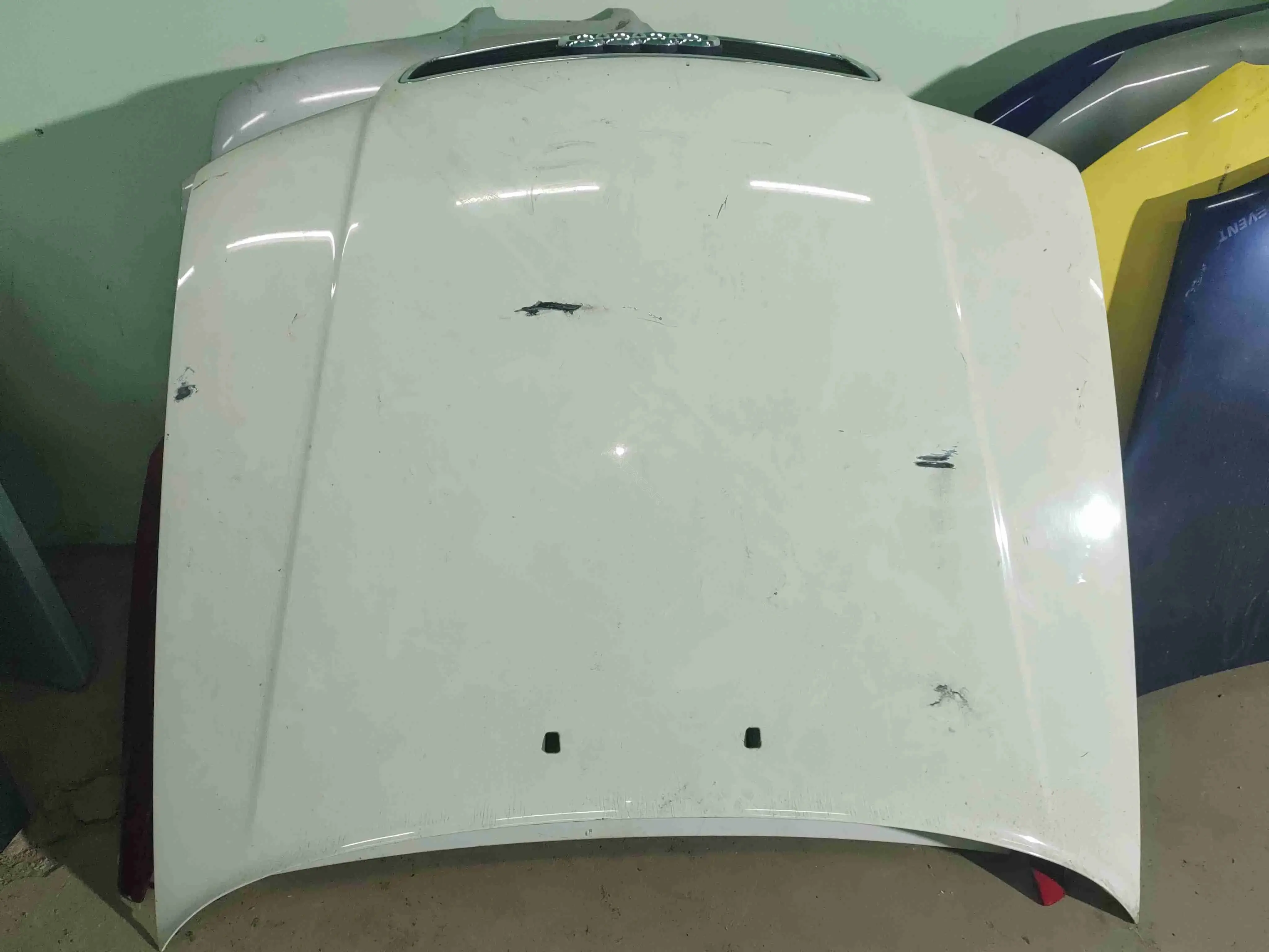 Капот A100C485