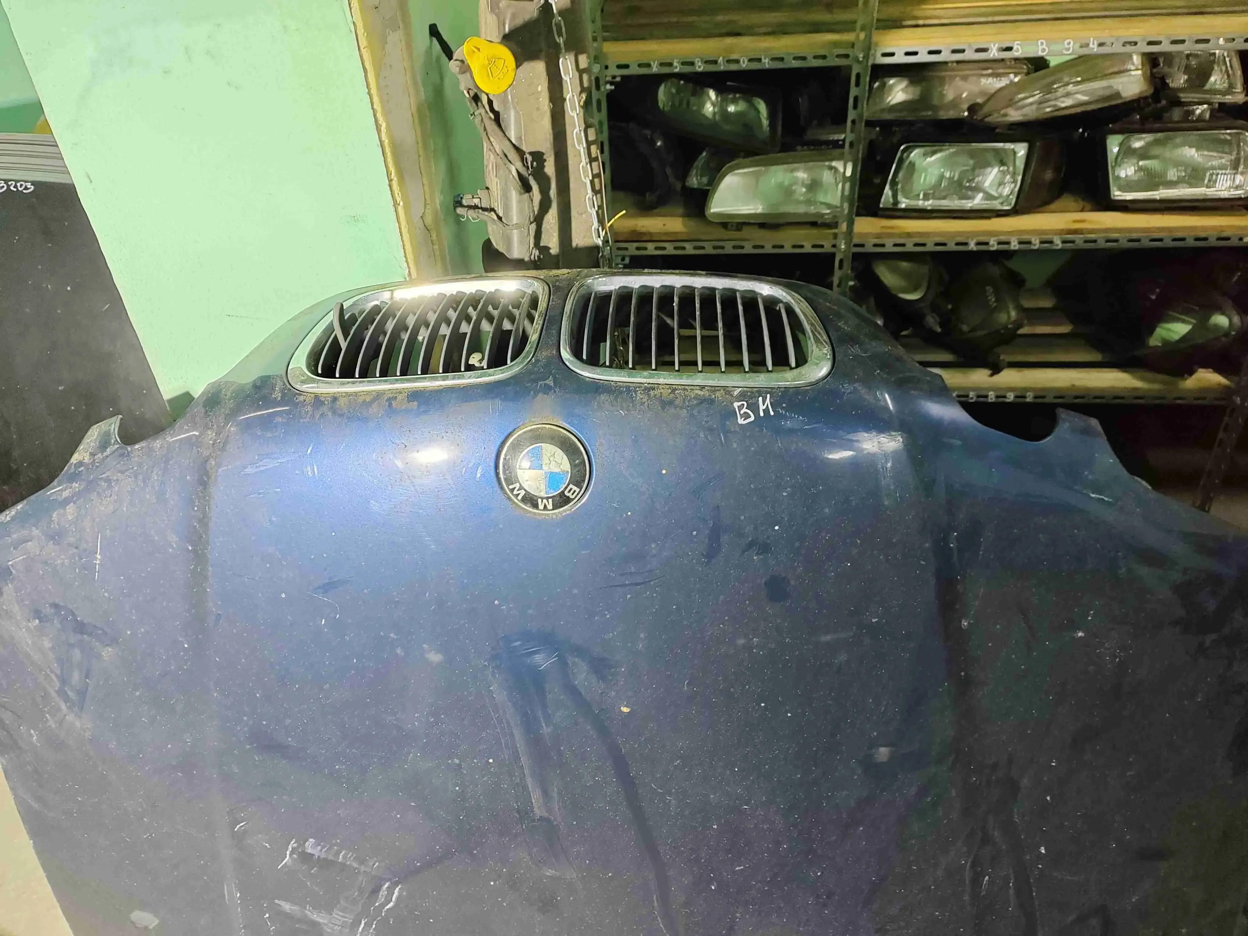Капот BMEK461