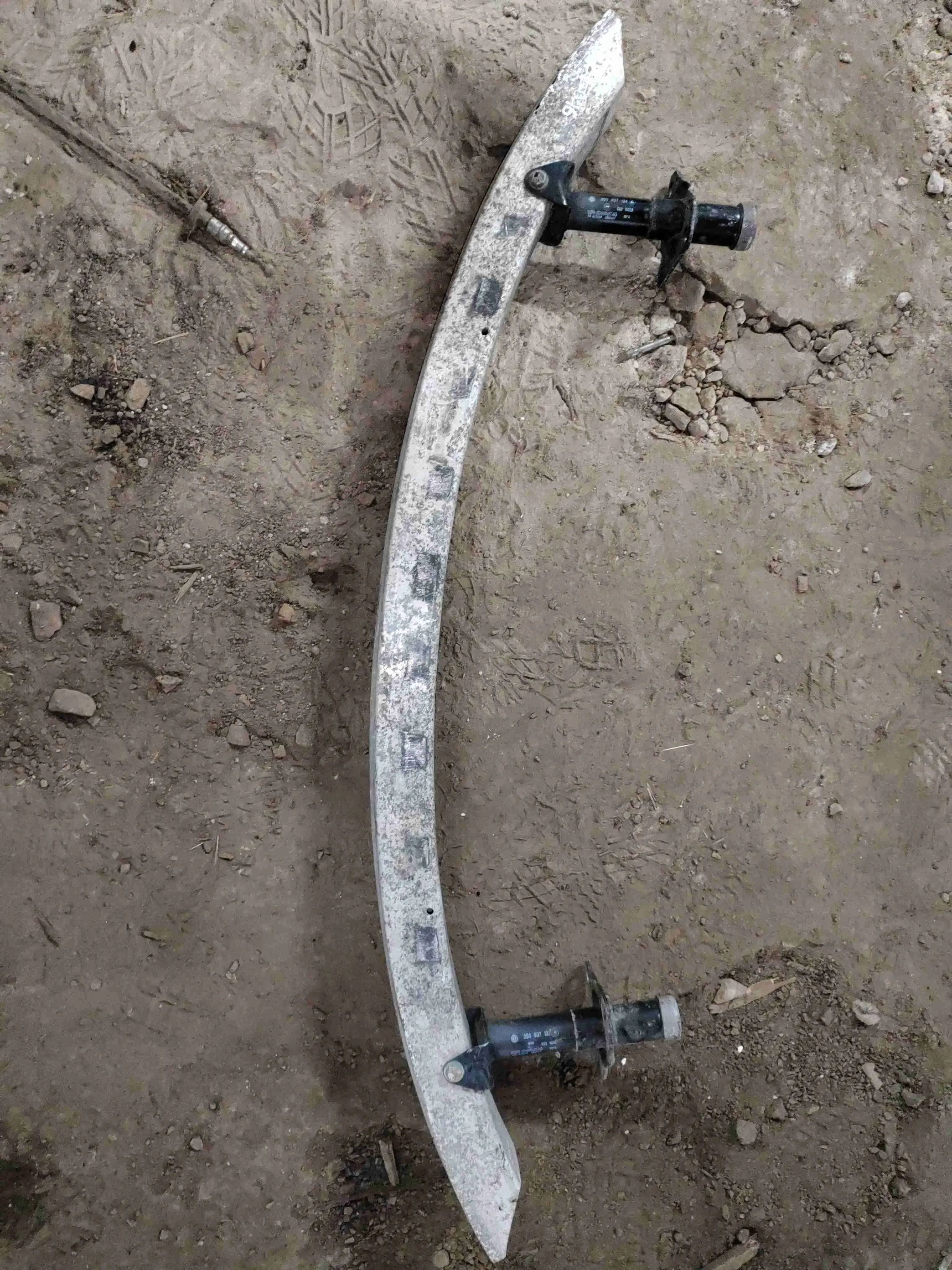Усилитель бампера PB5076