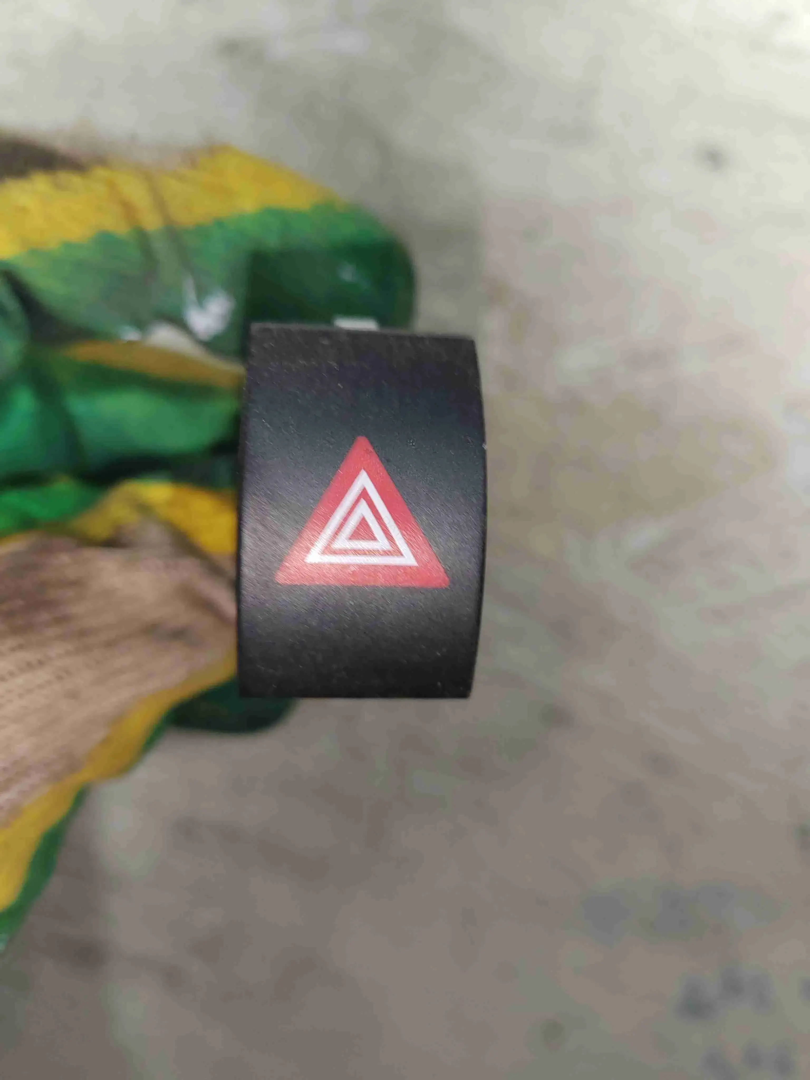 Кнопка аварийки 1Z0953235B
