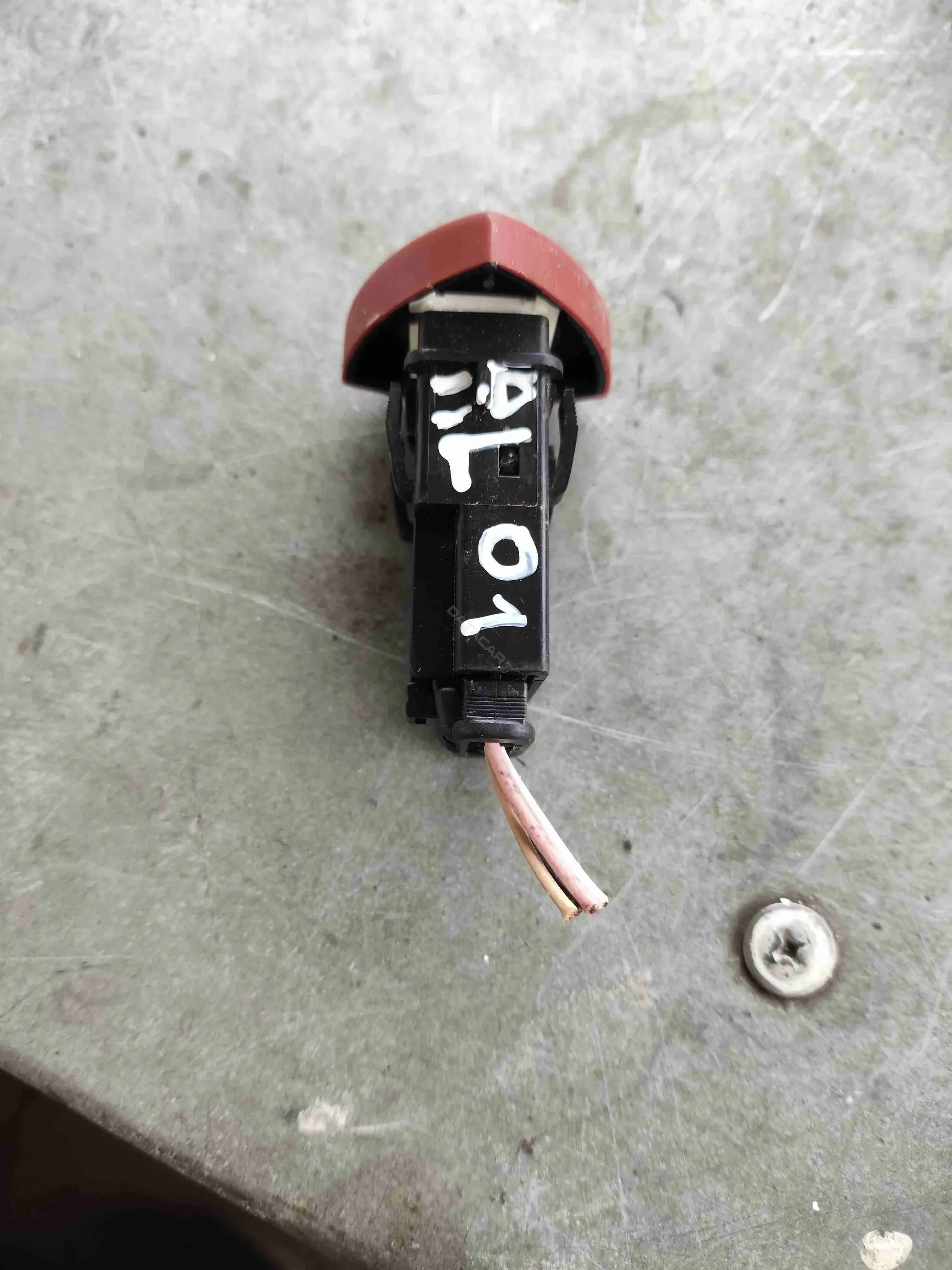 Кнопка аварийки RL01