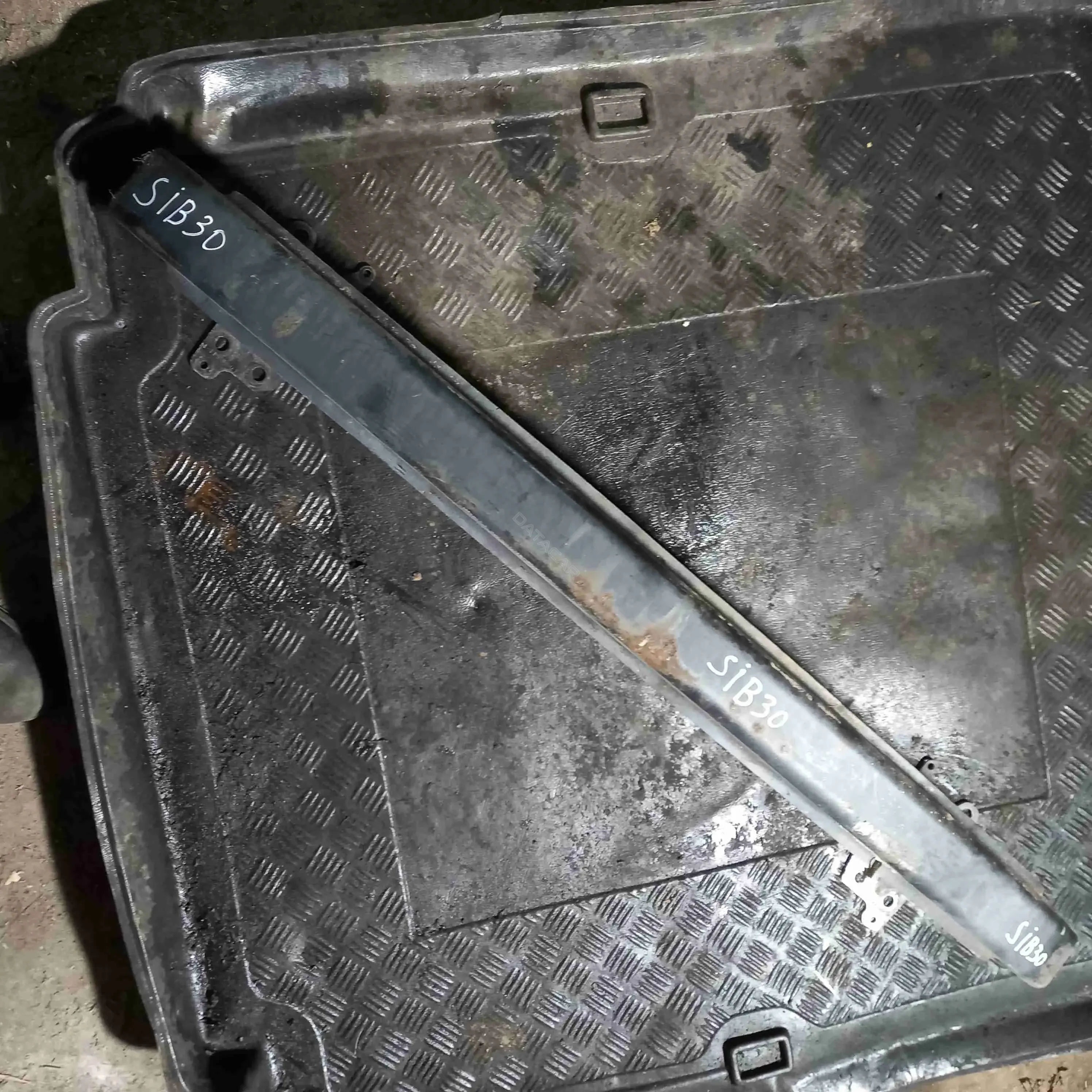 Усилитель бампера 6l0806557