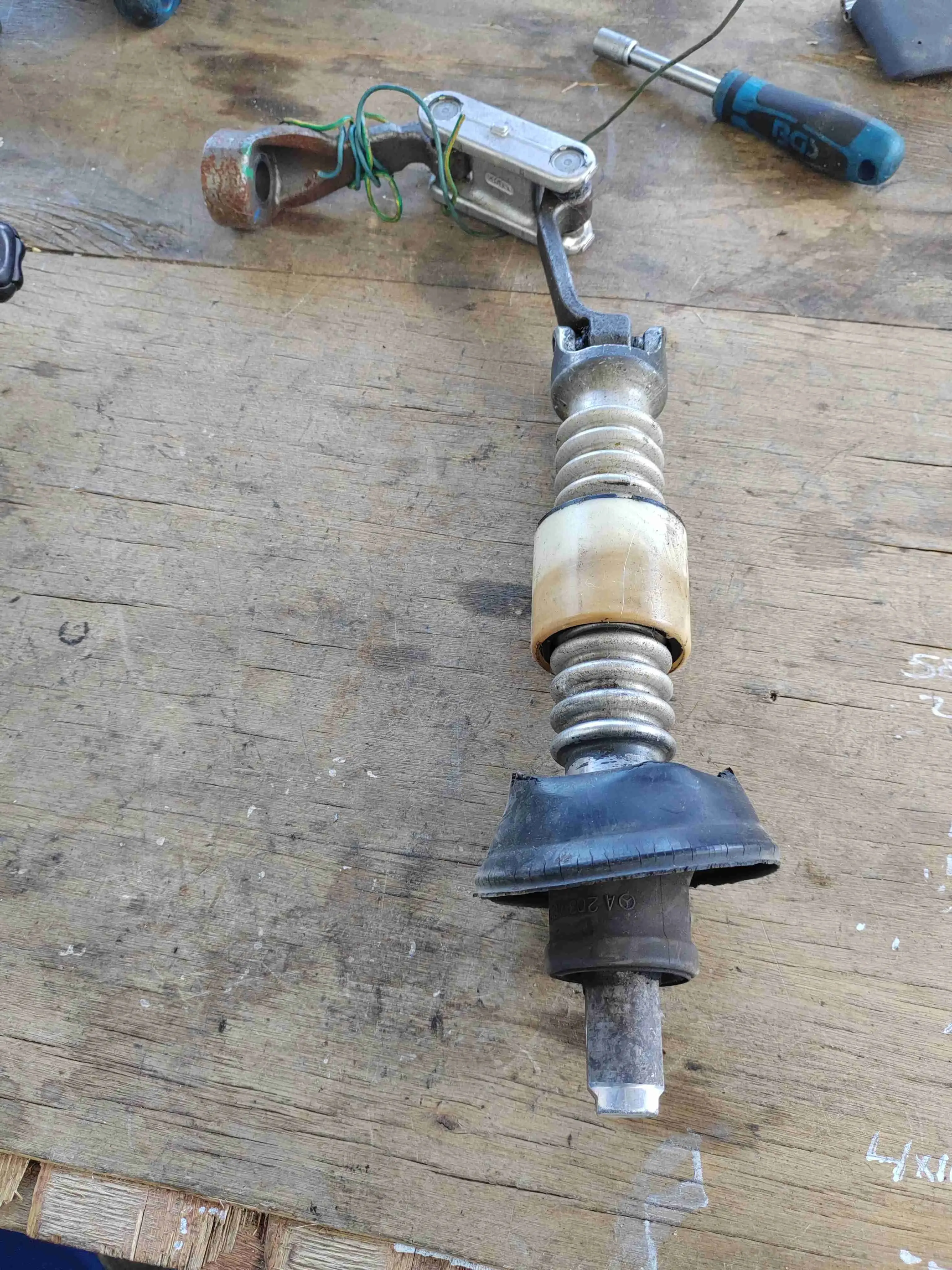 Рулевой карданчик M203168