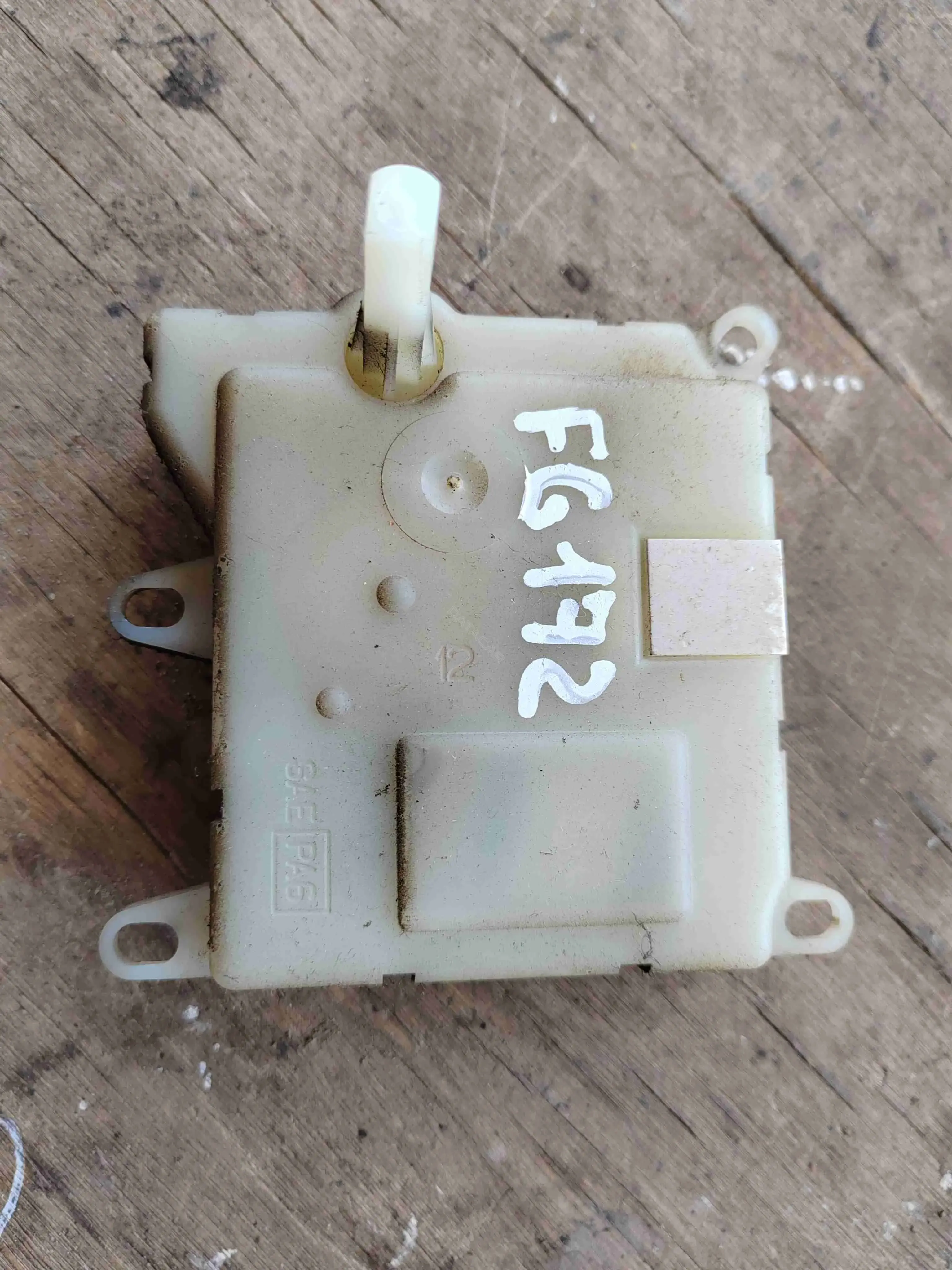 Мотор заслонки печки 95NW19E616RA