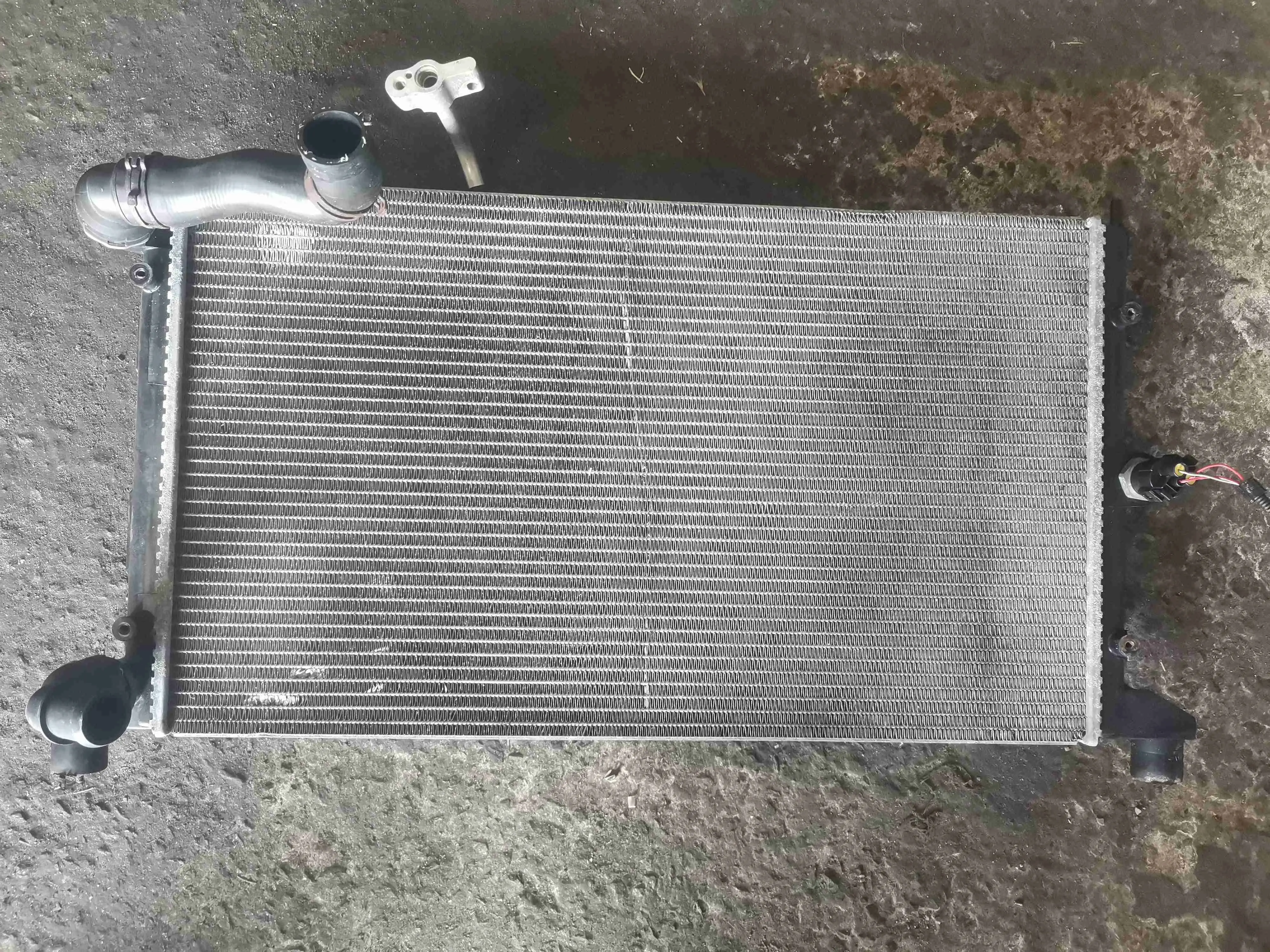 Радиатор охлаждения 7m3121203
