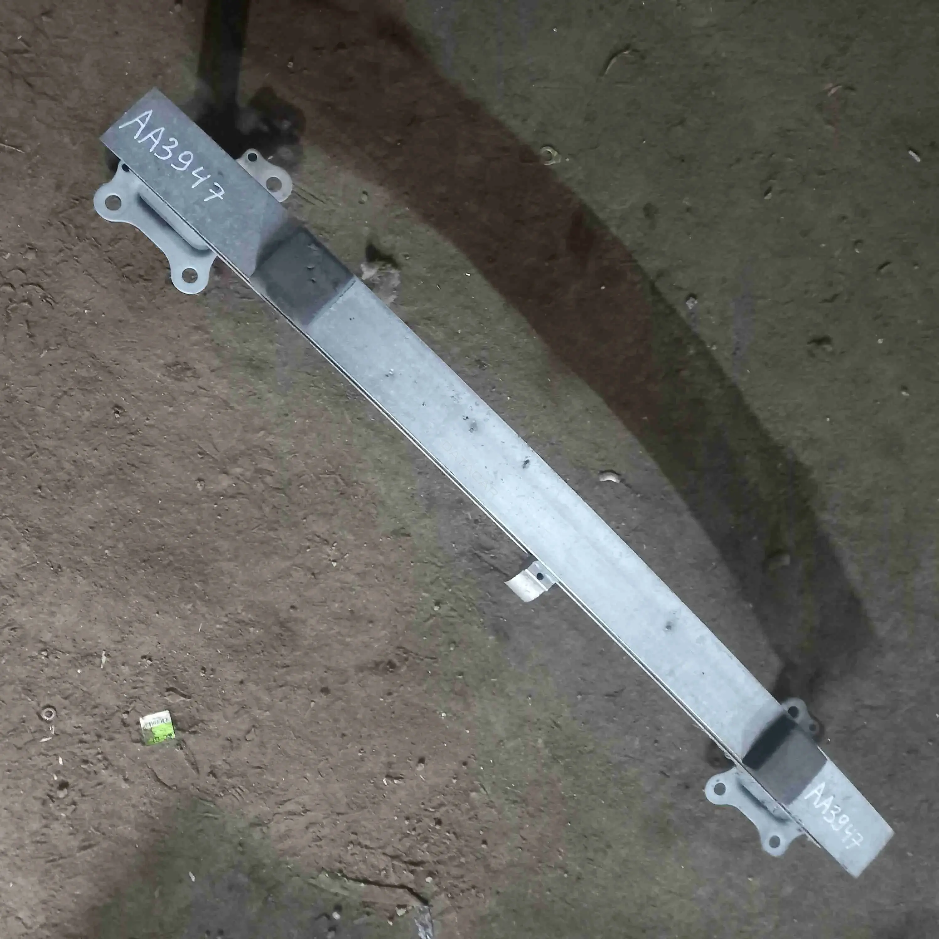 Усилитель бампера 8L0807133A