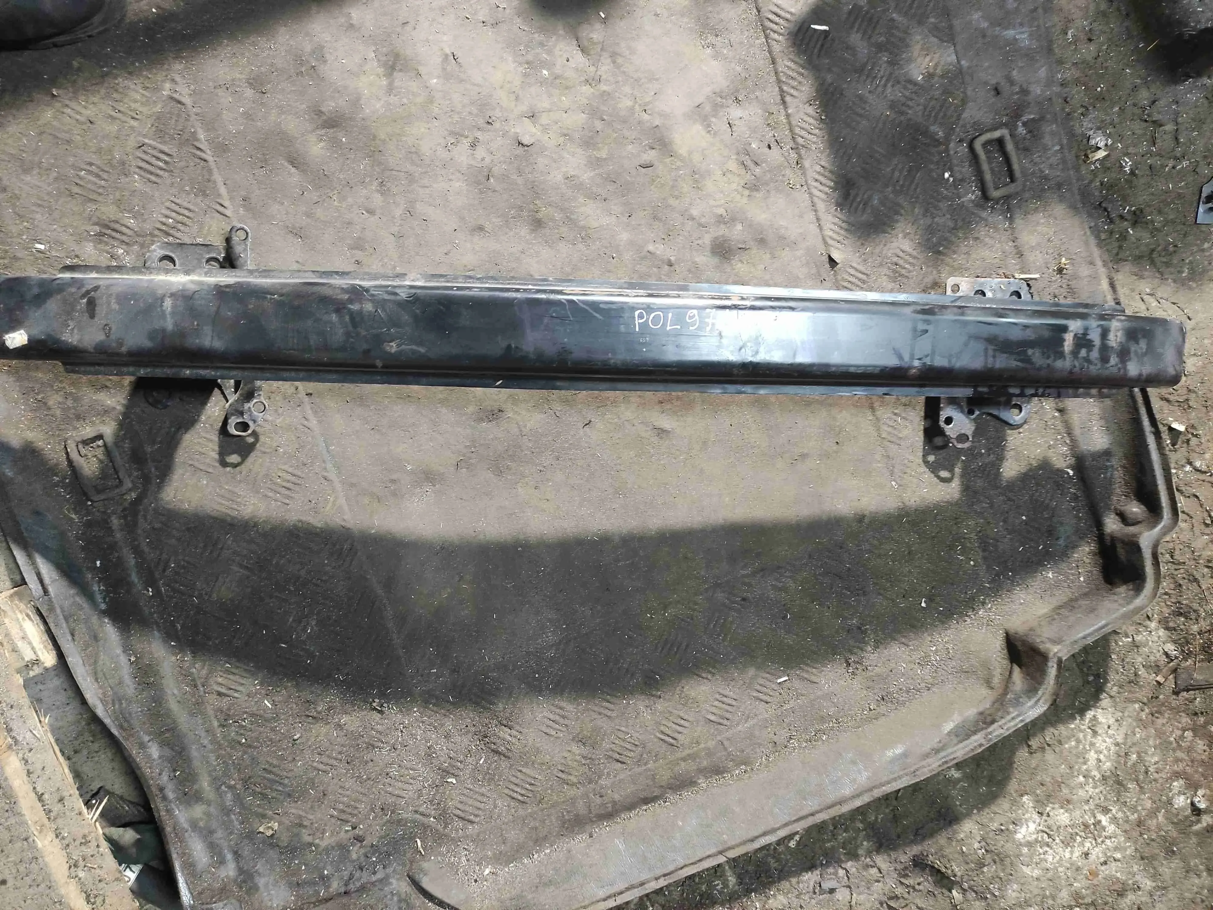 Усилитель бампера 6Q0806641A