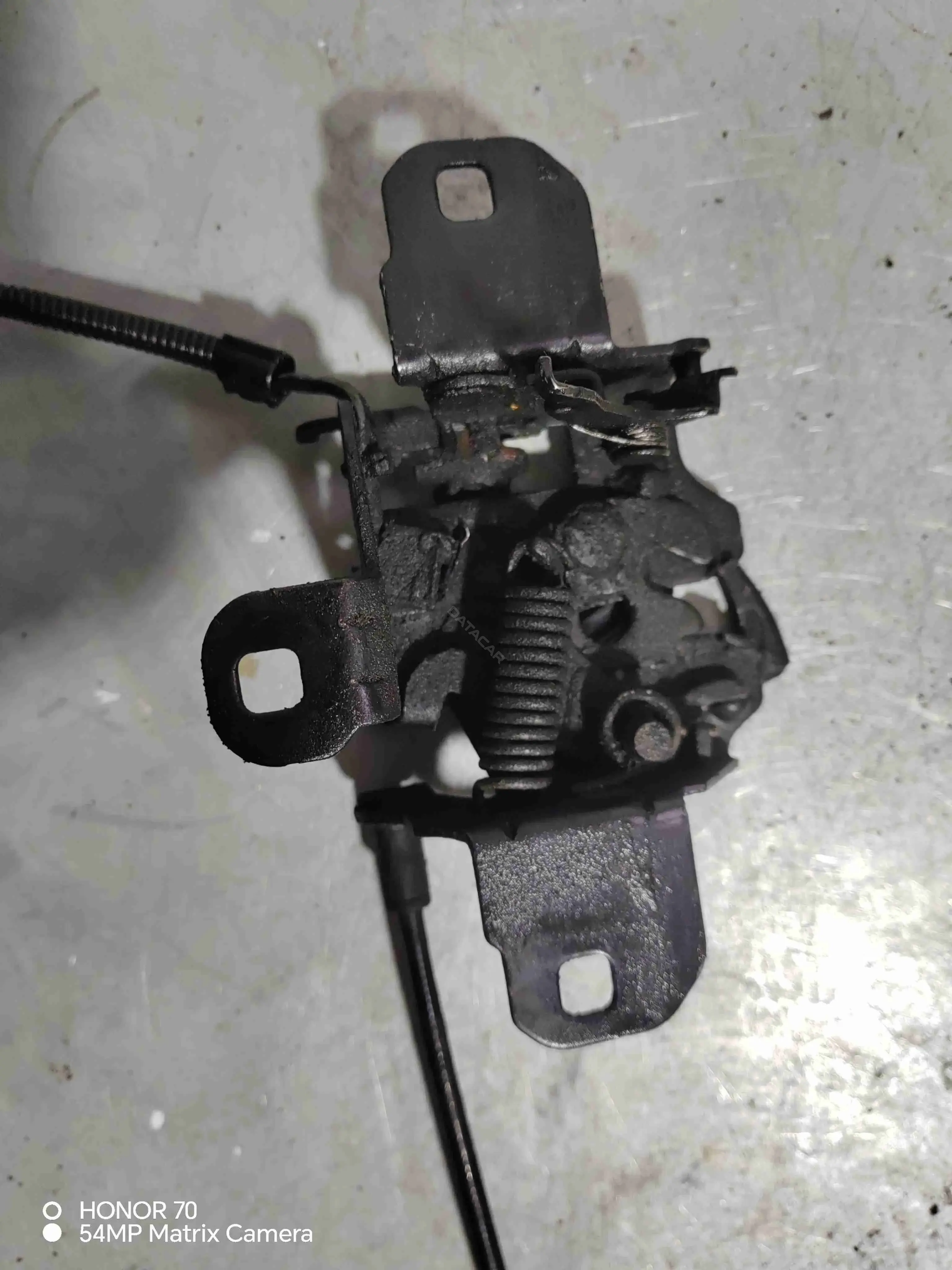 Замок капота 1J0823509C