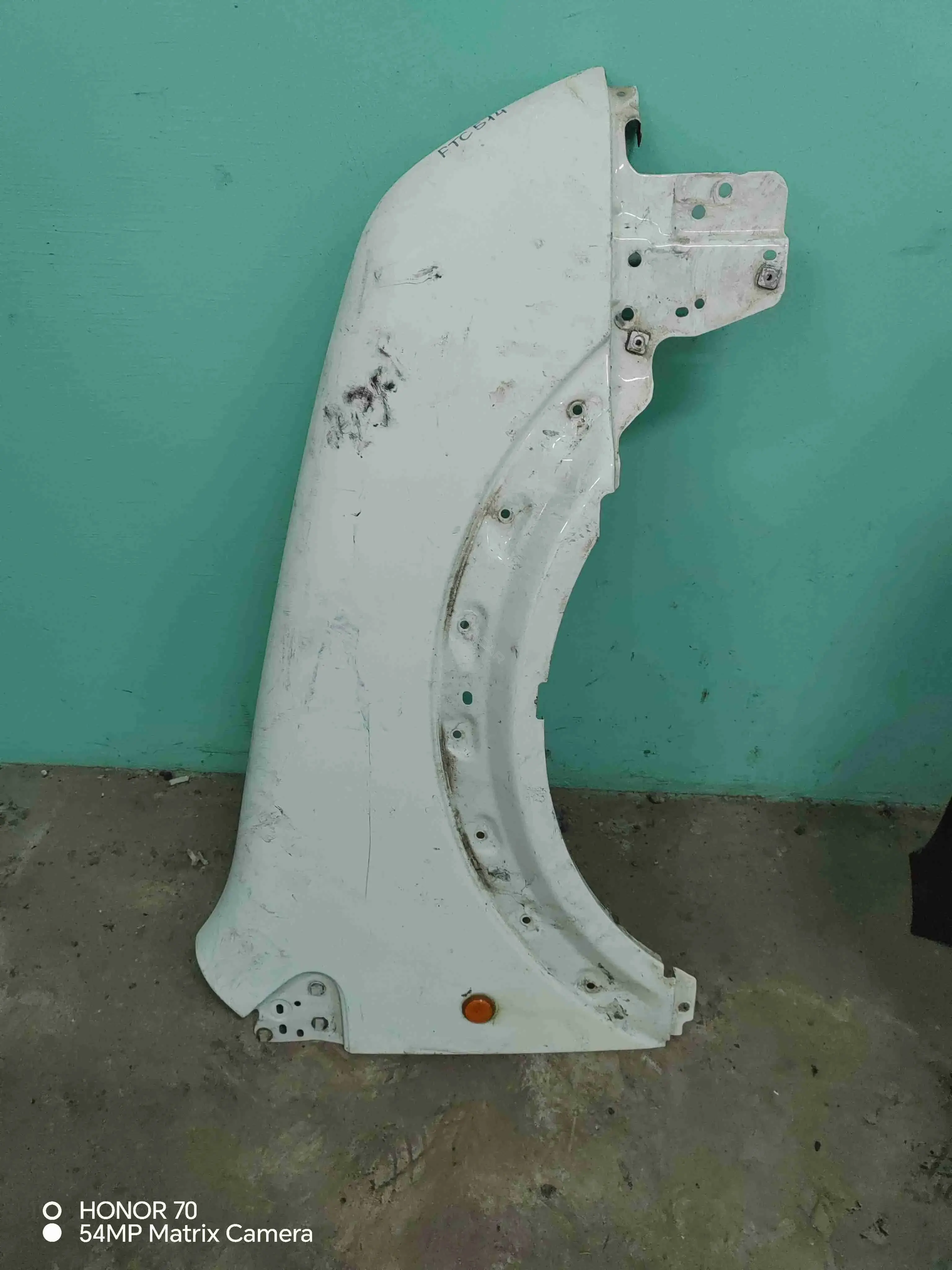 Крыло переднее FTC514