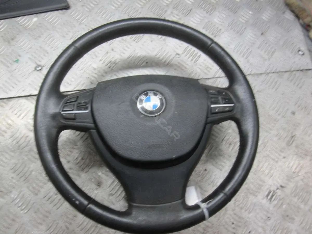Руль 64104594