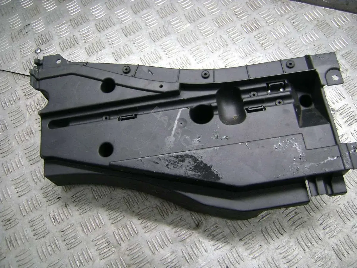 Обшивка багажника 8244763
