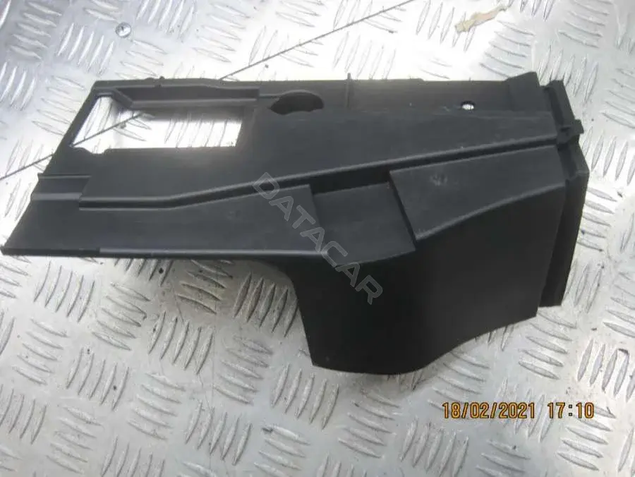 Полка багажника 8187268