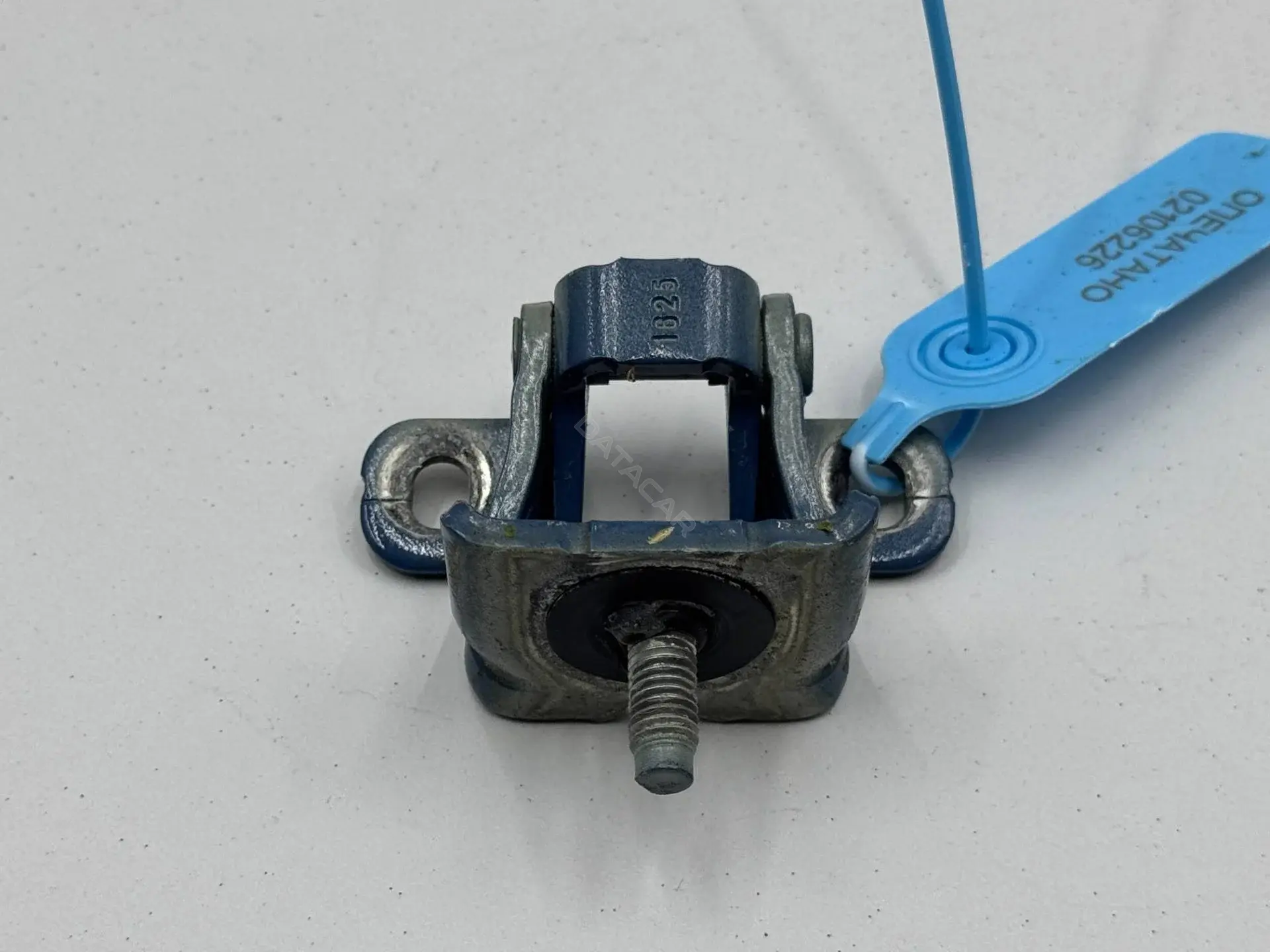 Петля крышки багажника 5GM827301