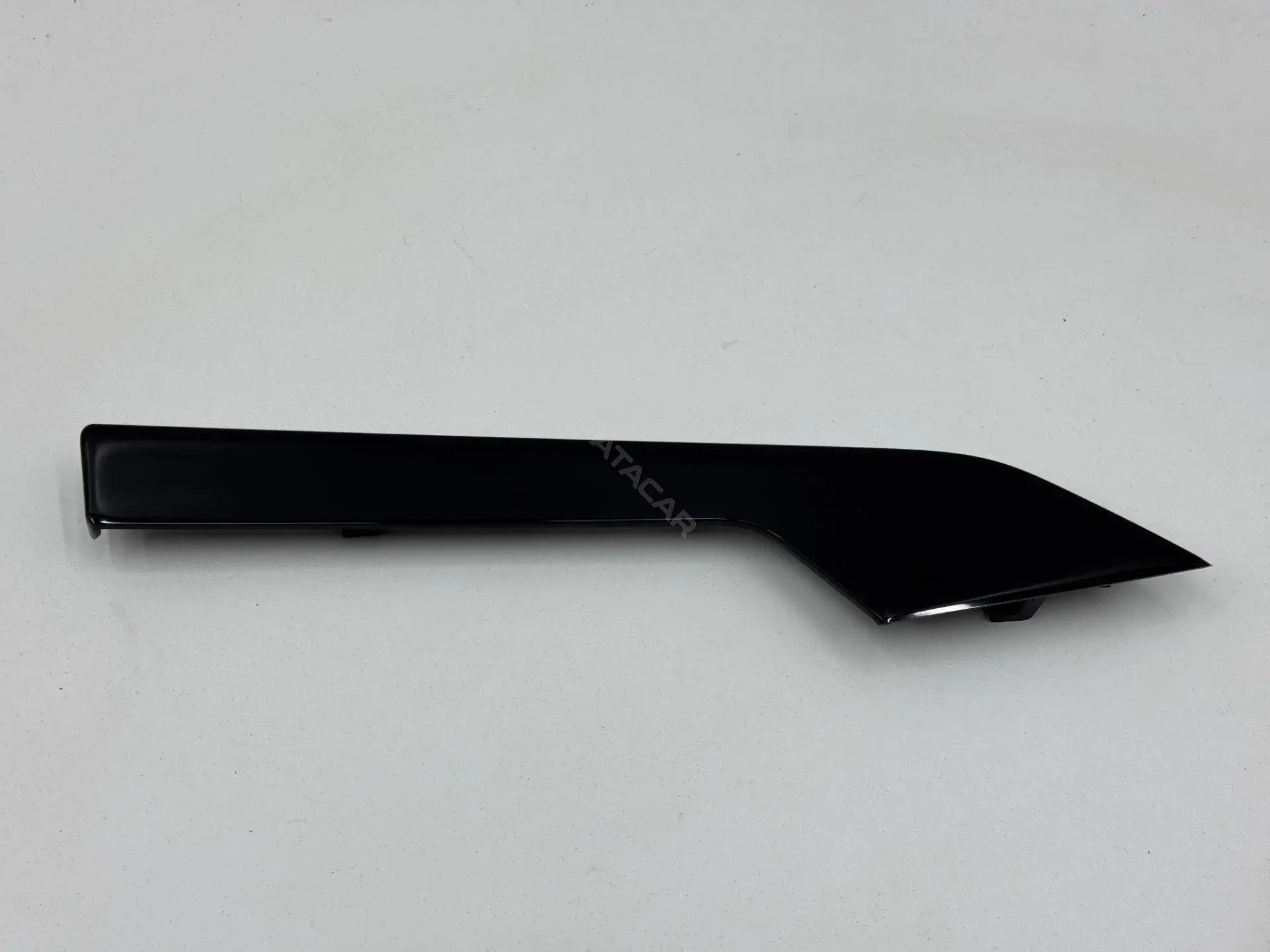 Накладка двери 8W0867419H