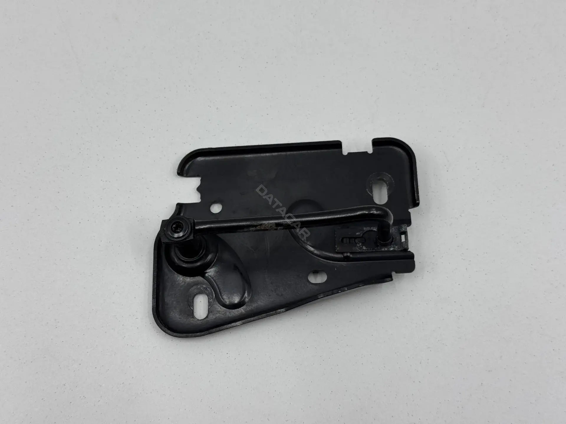 Замок капота 8S0823185D