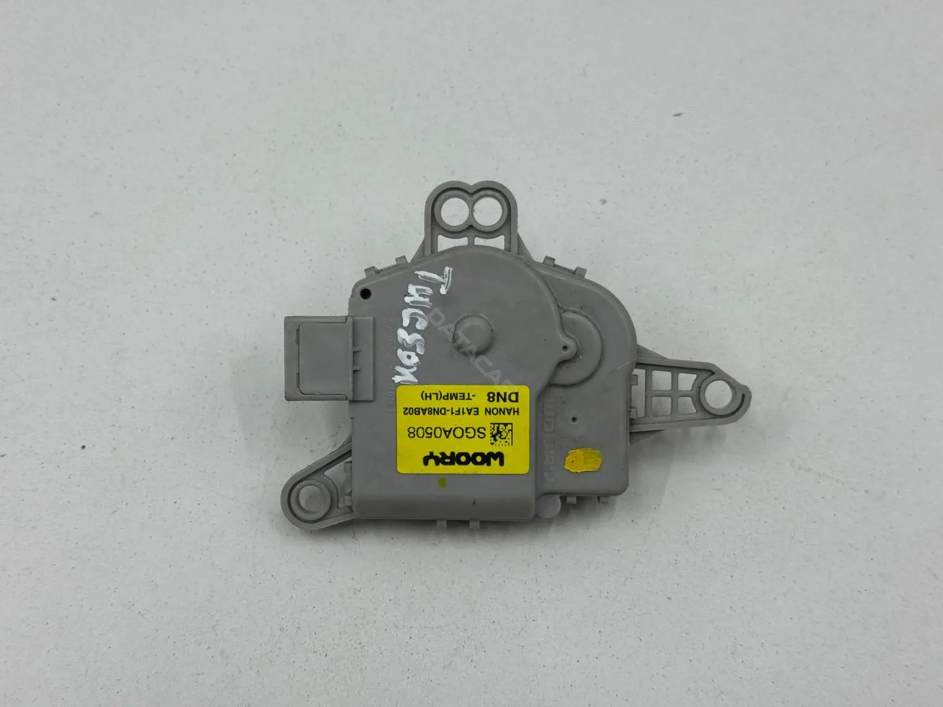 Мотор заслонки печки EA1F1-DN8AB02