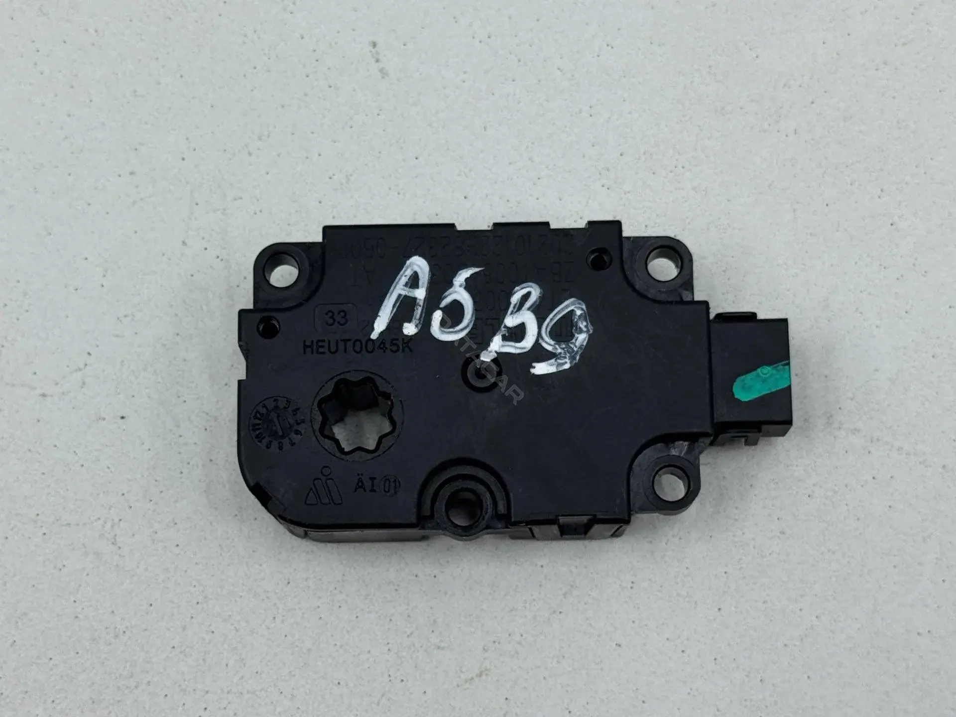 Мотор заслонки печки ET416003, HEUT0045K, ZBAT0084D03