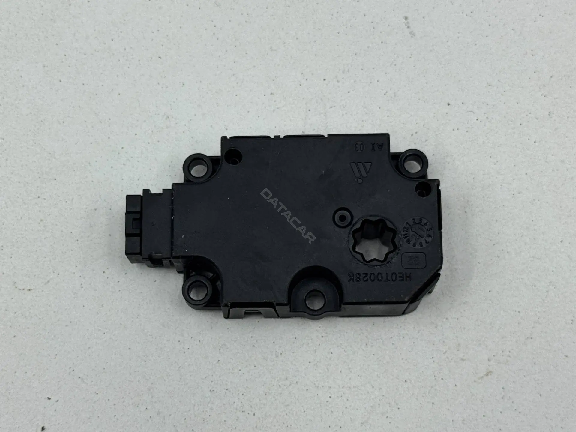 Мотор заслонки печки ET416003, HEUT0045K, ZBAT0084D03
