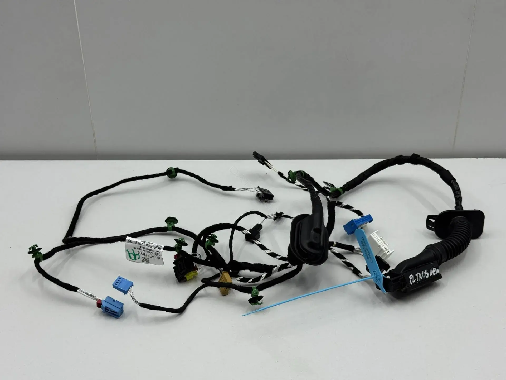 Проводка двери 2GJ971120AQ