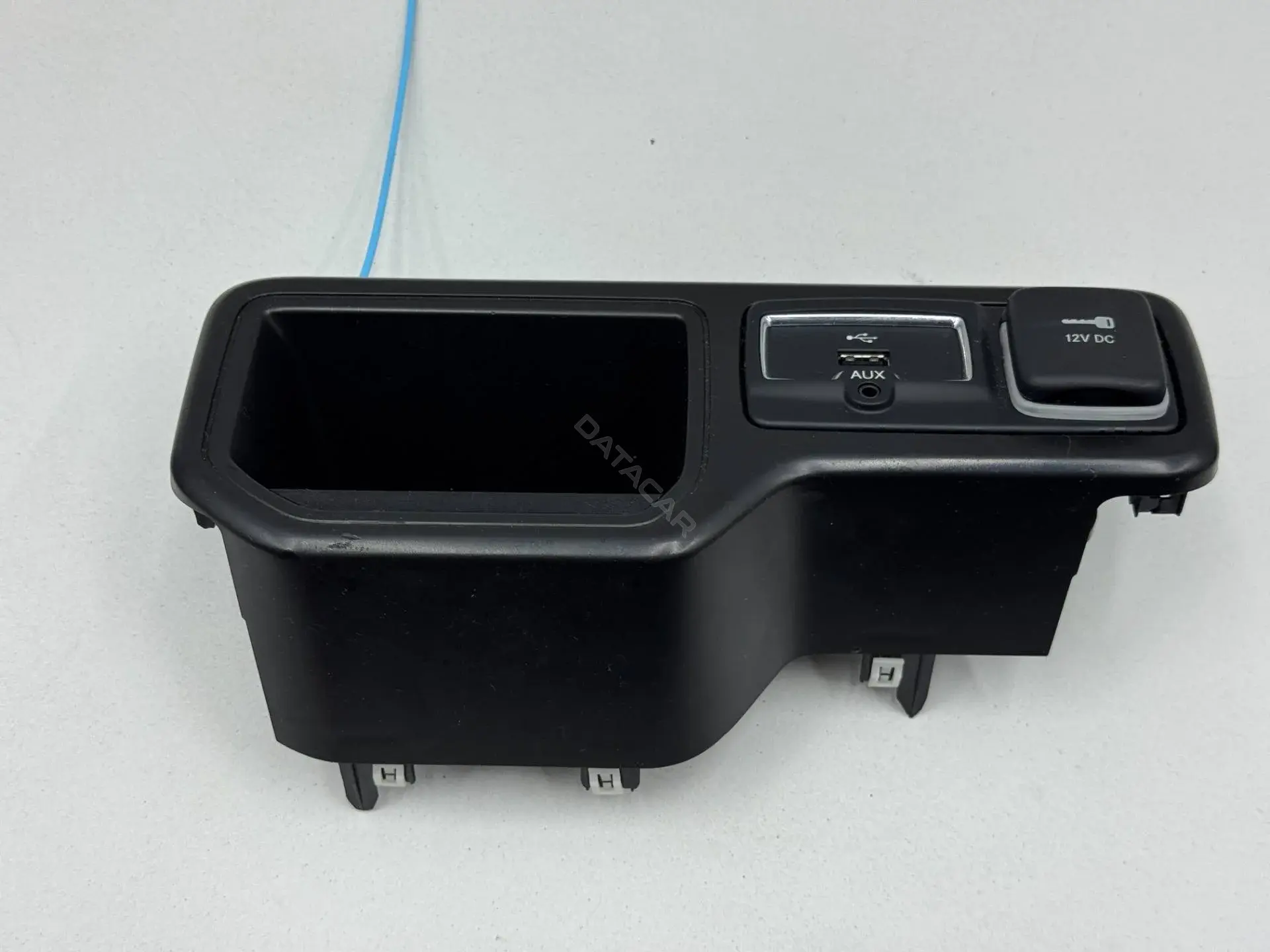 Разъем AUX / USB 07357049630, 735665553