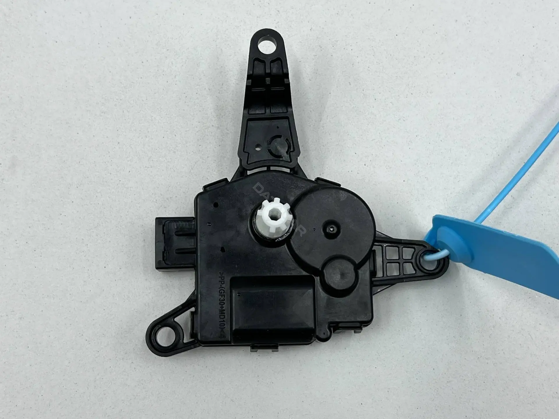 Мотор заслонки печки EA1F0-DN8AA03