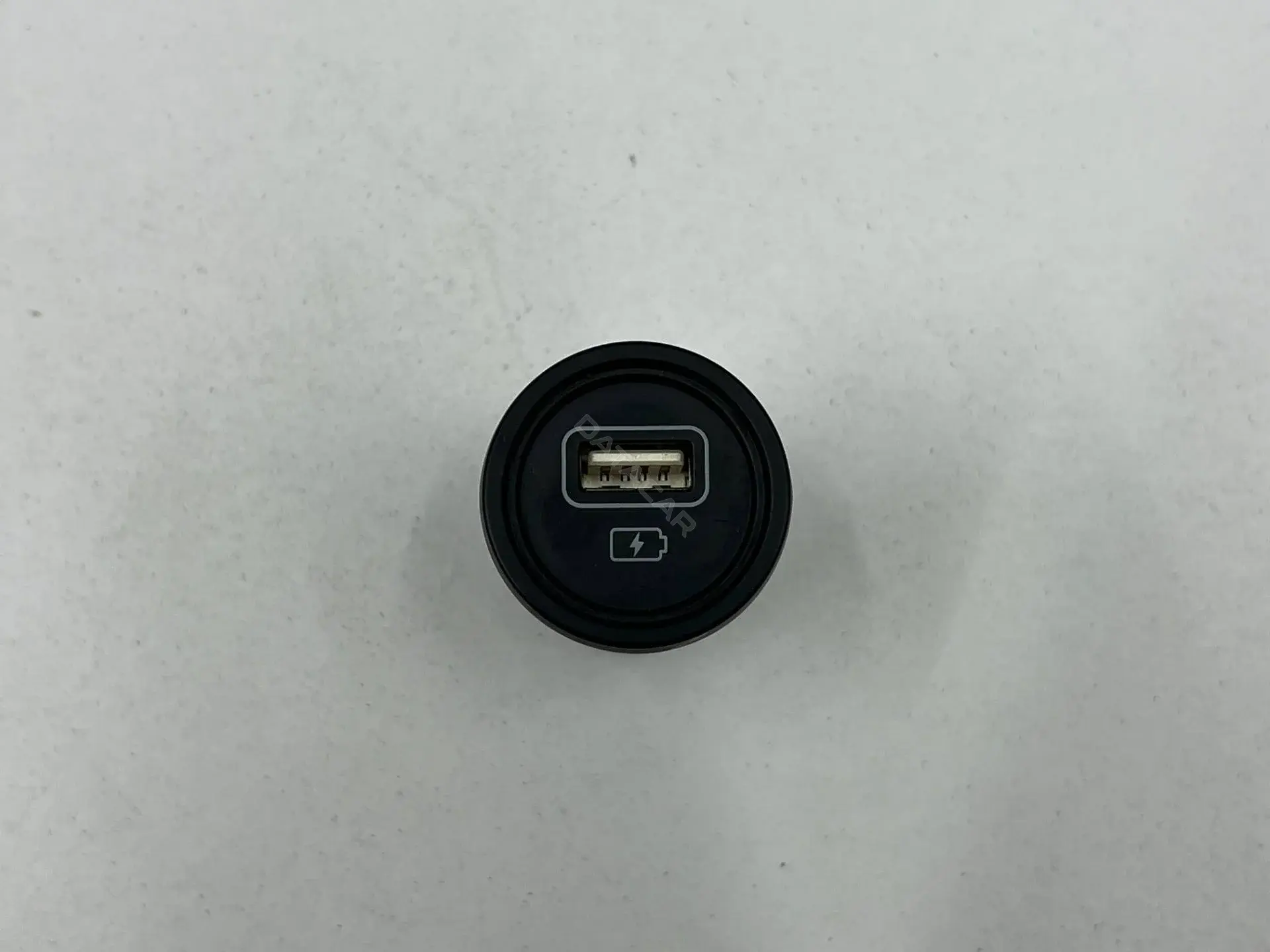 Разъем AUX / USB 96125L2200