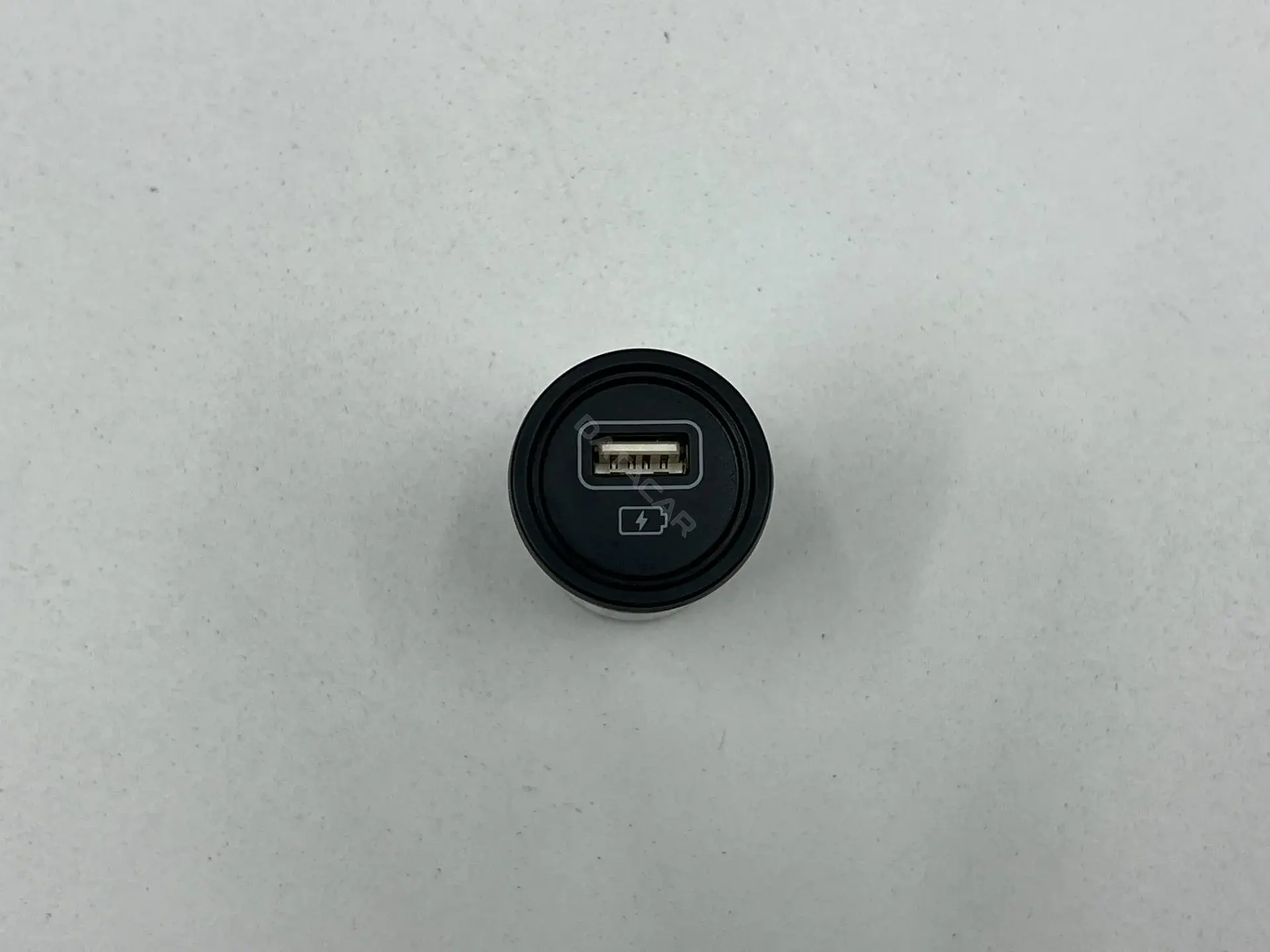 Разъем AUX / USB 96125L2200