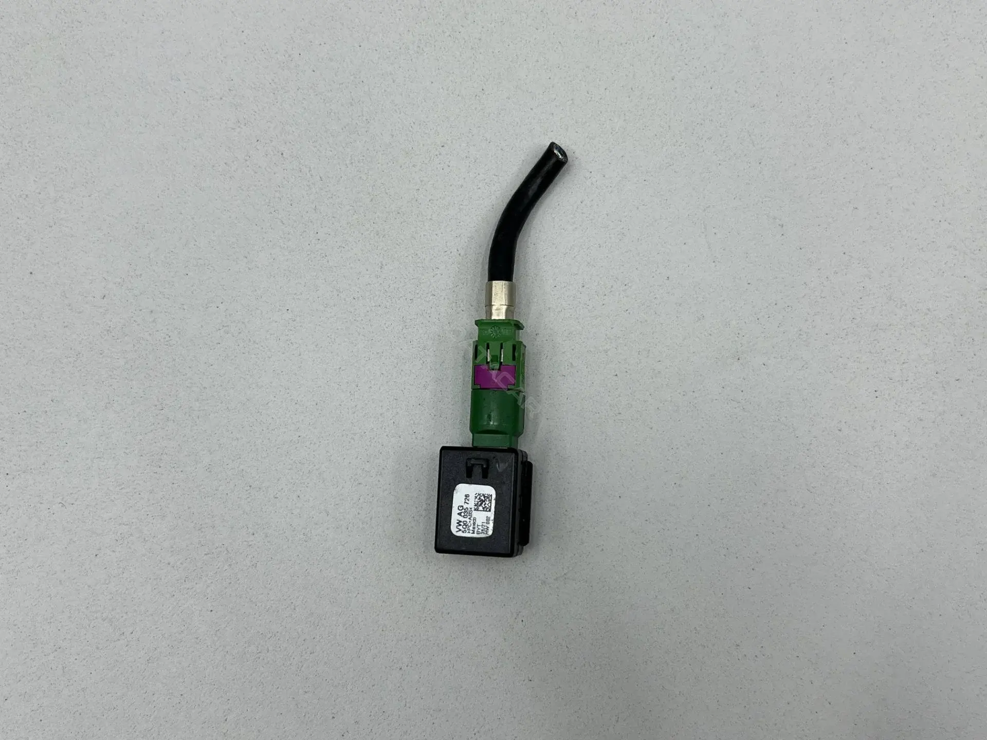 Разъем AUX / USB 5Q0035726
