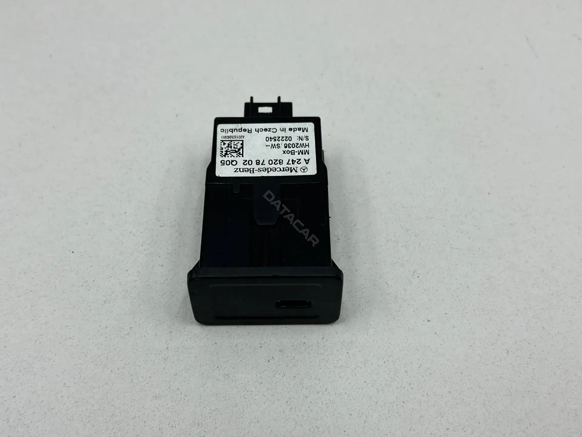 Разъем AUX / USB A2478207802