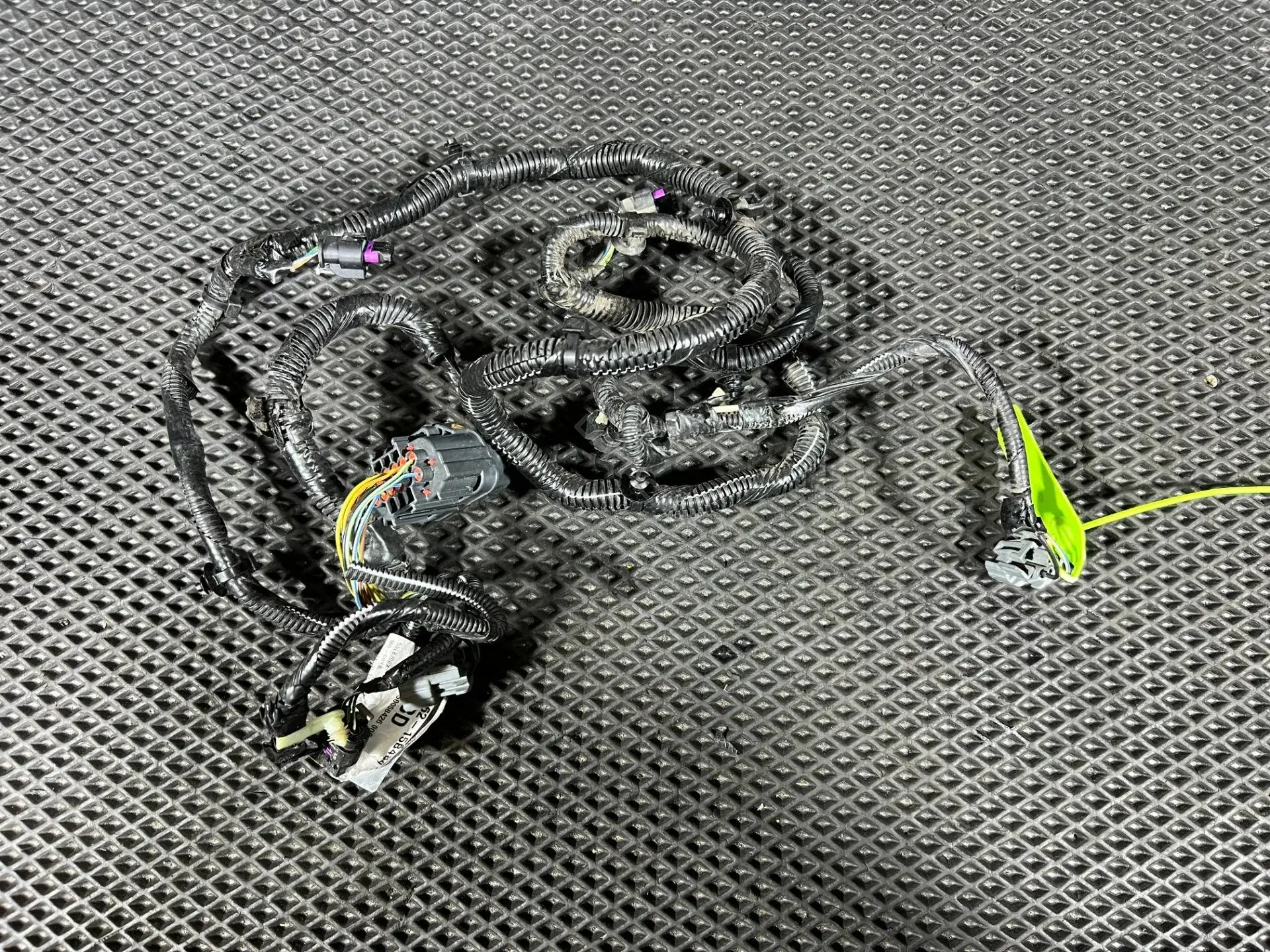 Проводка бампера DK6215B484BD, LR050250, LR053996