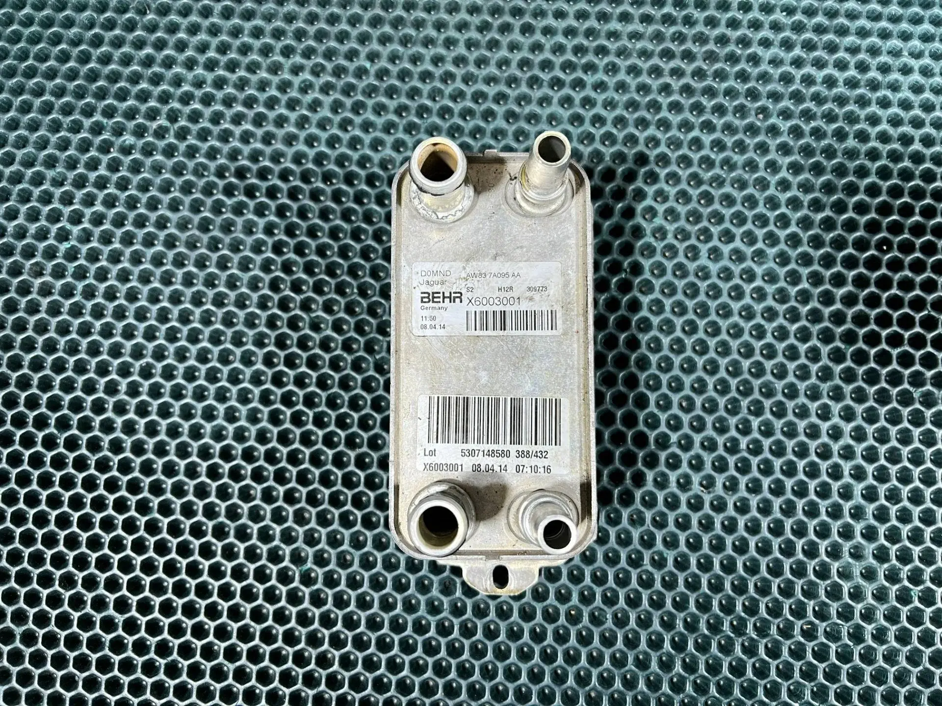 Радиатор АКПП AW837A095AA, C2P12397, C2Z18818
