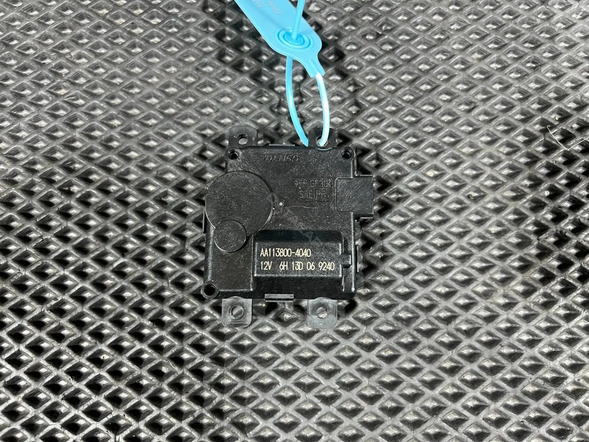 Мотор заслонки печки AA113800-4040