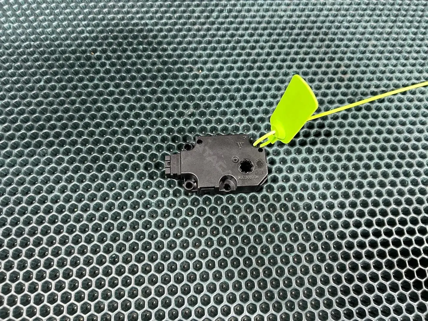 Мотор заслонки печки ZBAT0069D00