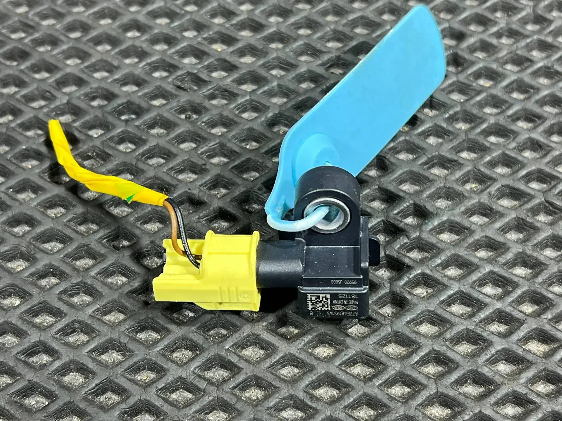 Датчик удара 95920-J5000
