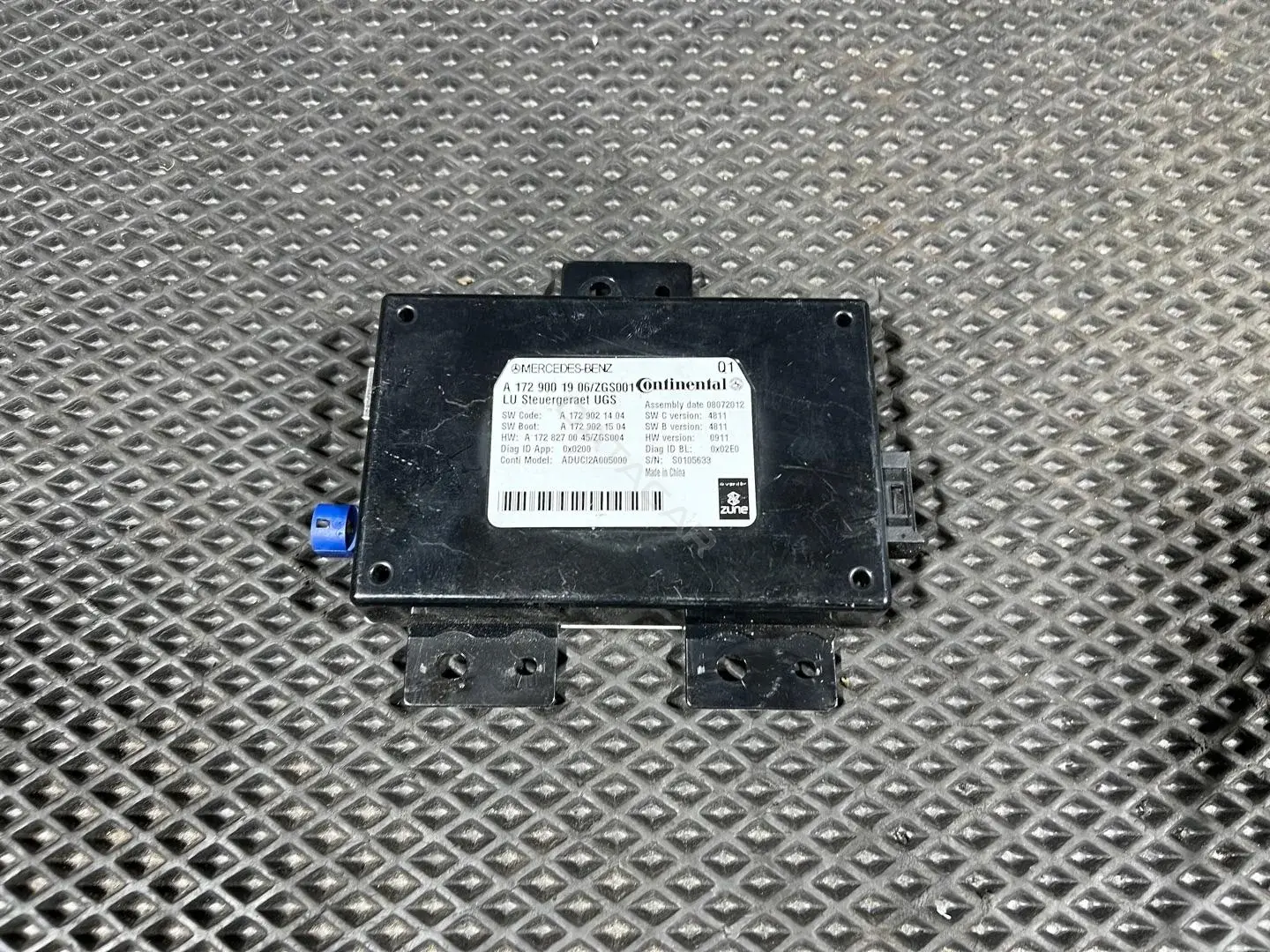 Блок управления мультимедиа A1729001906