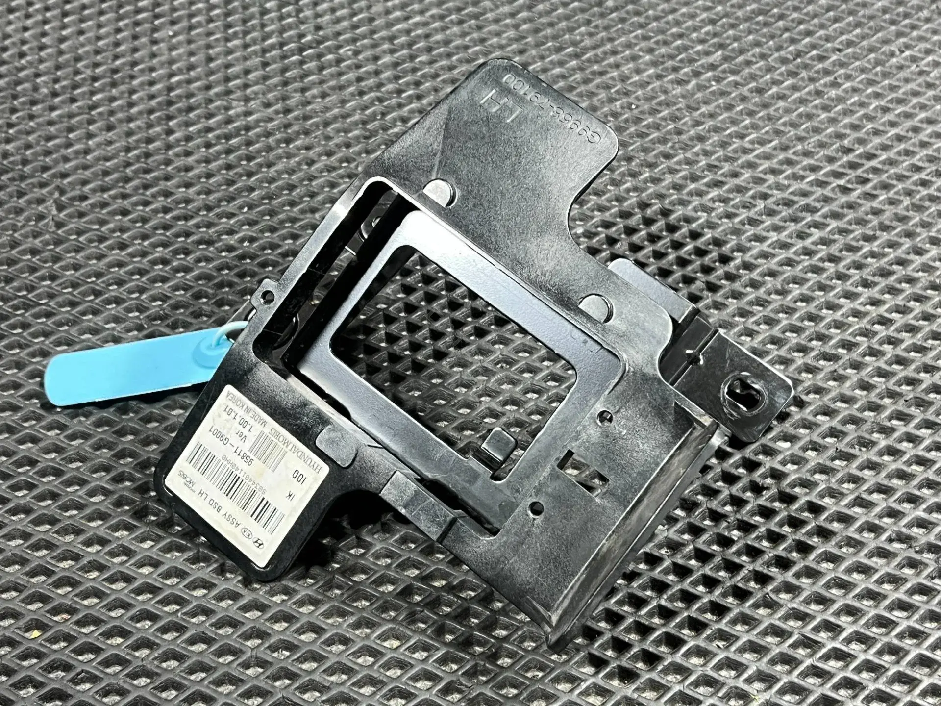 Датчик мертвых (слепых) зон 95811-G9001, G9958-79100