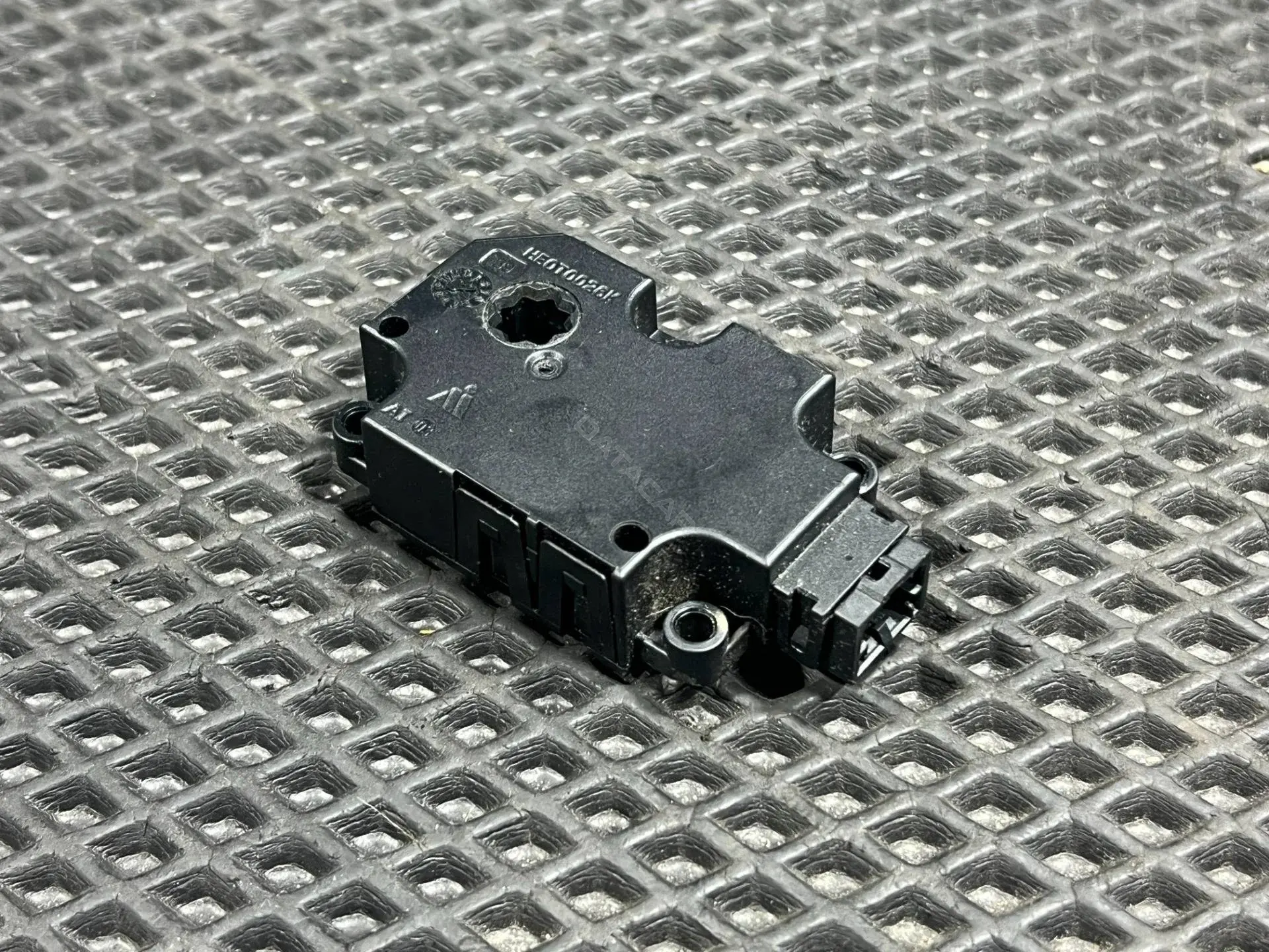 Мотор заслонки печки ZBAT0084D03