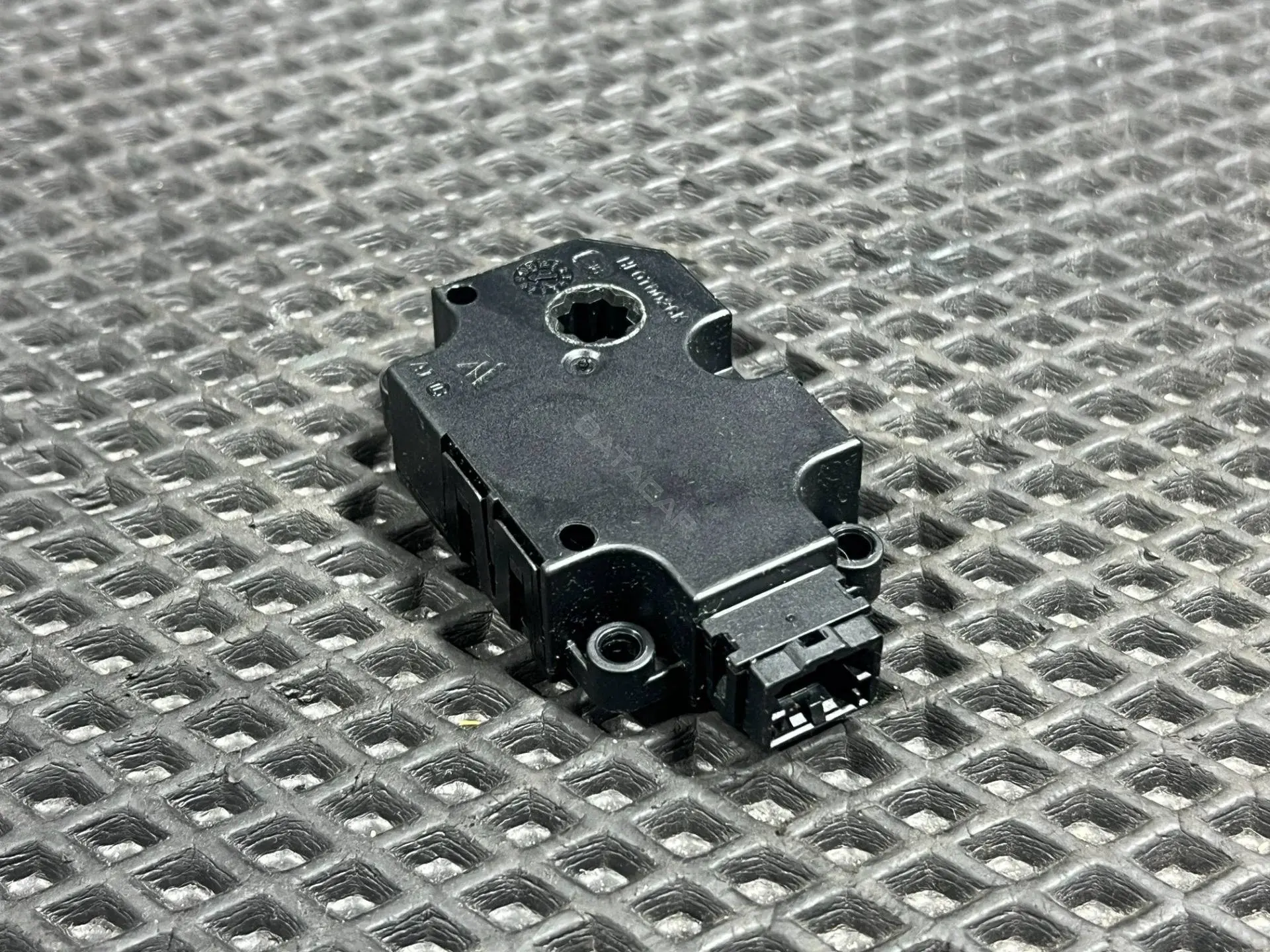 Мотор заслонки печки ZBAT0084D03
