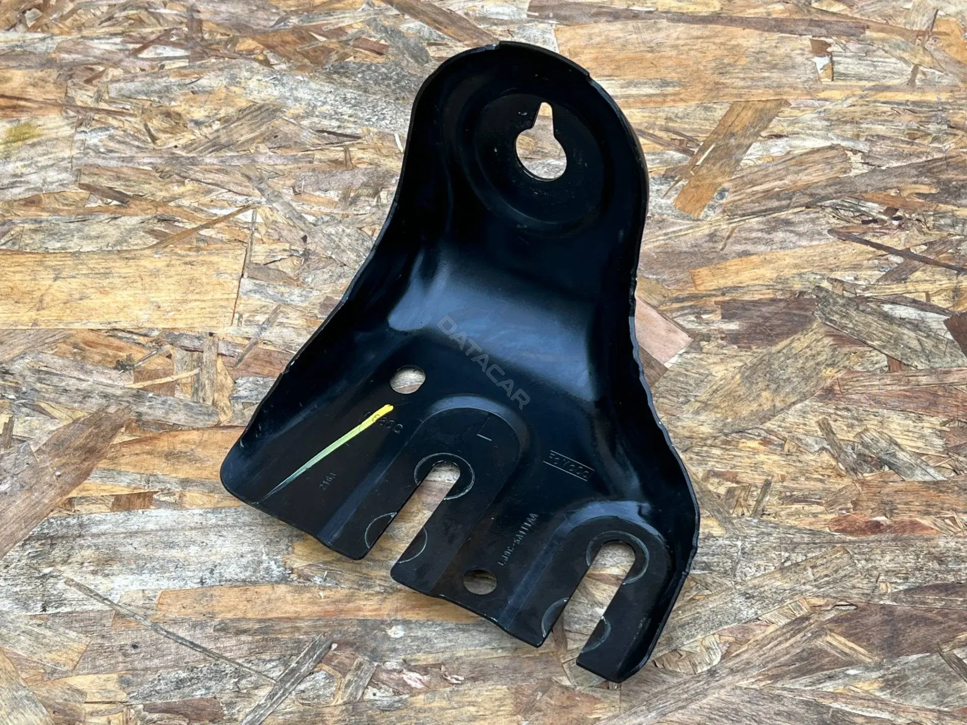 Кронштейн крепления балки подвески LJ9C5A111AA