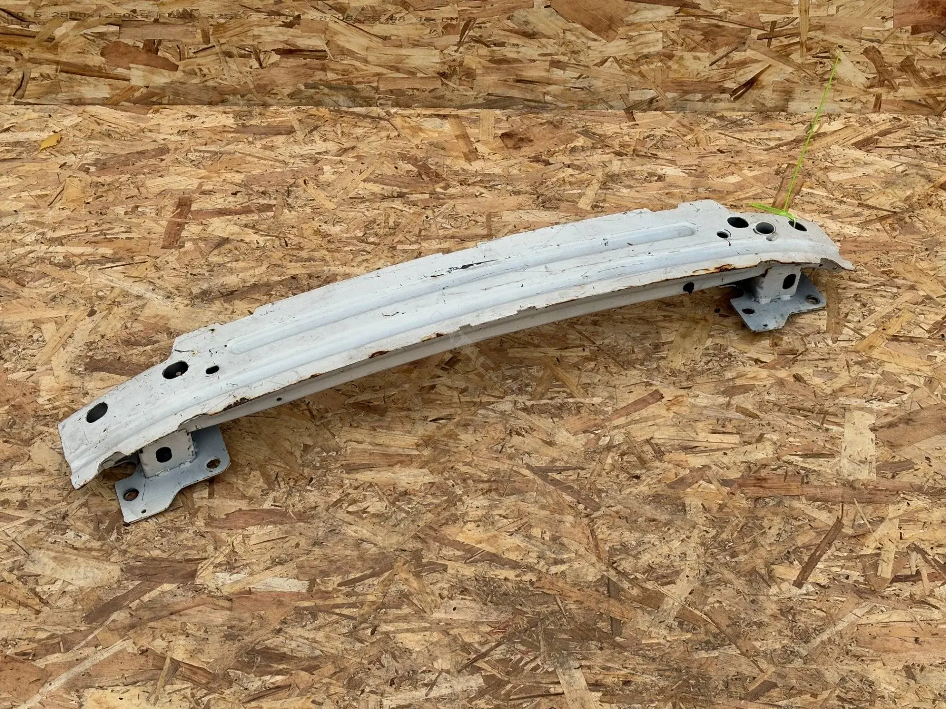 Усилитель бампера 8X2317757AF, C2Z16686, C2Z18083
