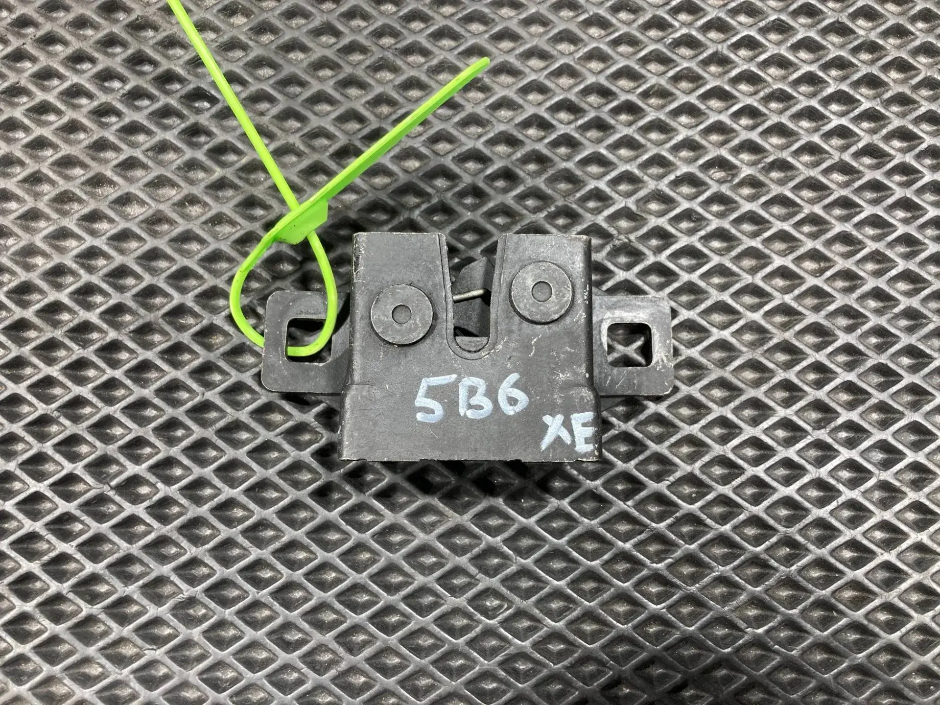 Замок капота 5H2216700BE, C2Z32581, FPS500020