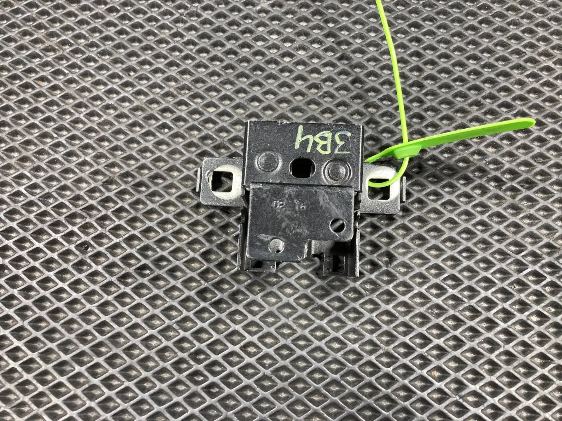 Замок капота 6W8316700AG, C2P15214