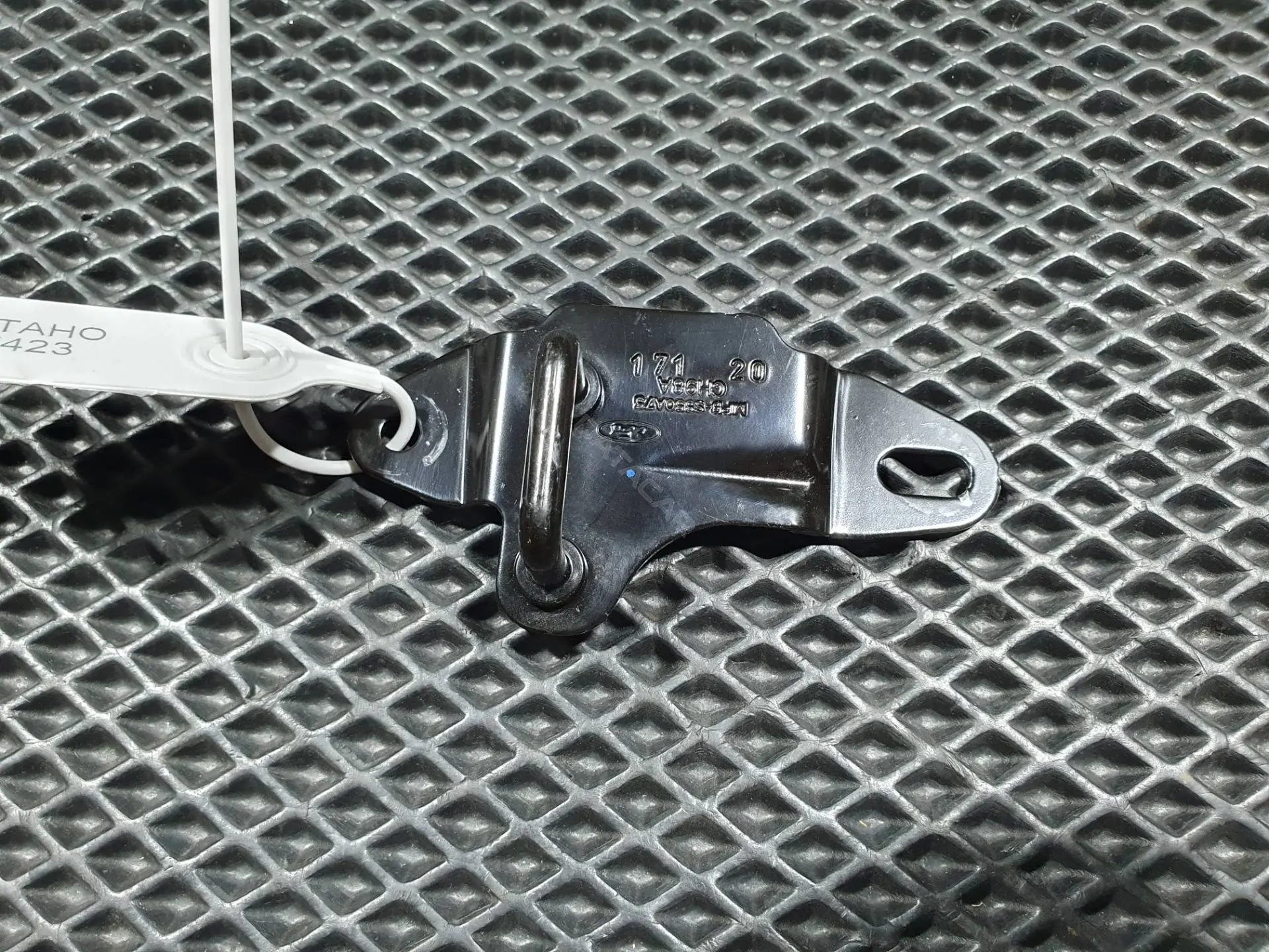 Петля крышки багажника M1PB-S550A75