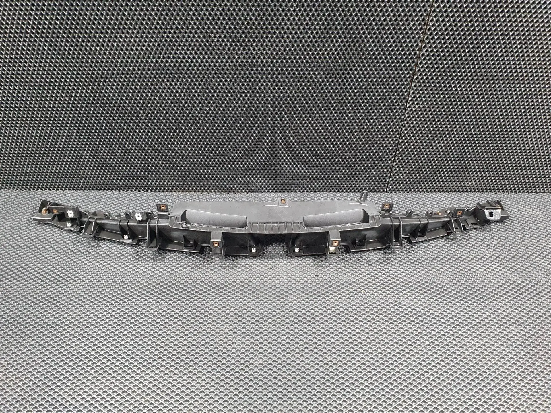 Панель передняя салона (торпедо) M1PB-18A490-ACW, M1PB-18A612-A, M1PB-18A613-ABW