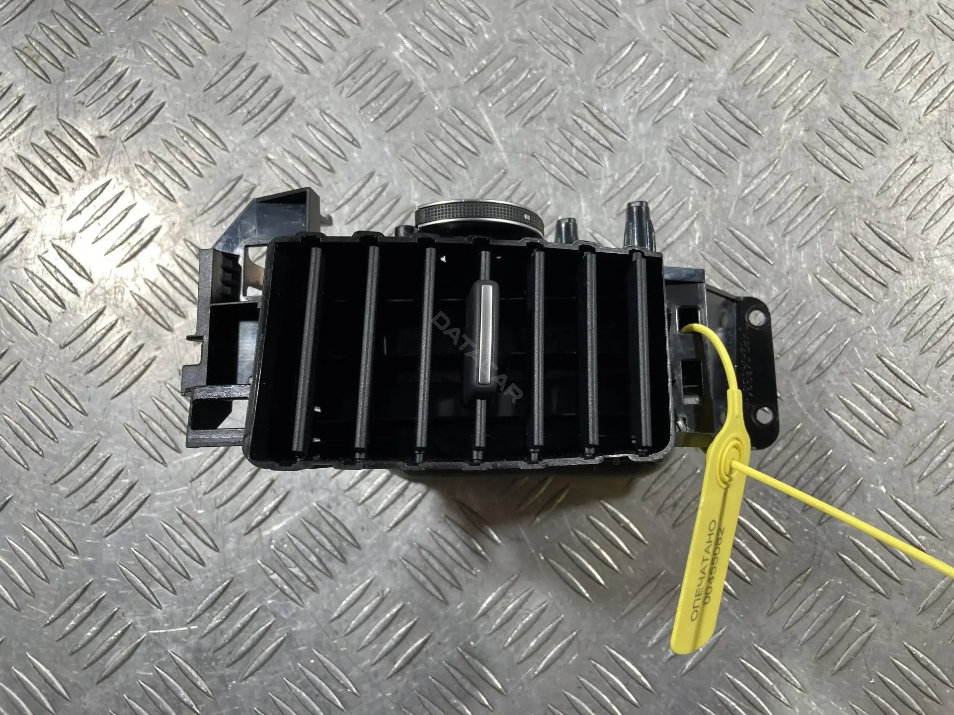 Дефлектор обдува салона DK62046B31A, LR044686, LR084736