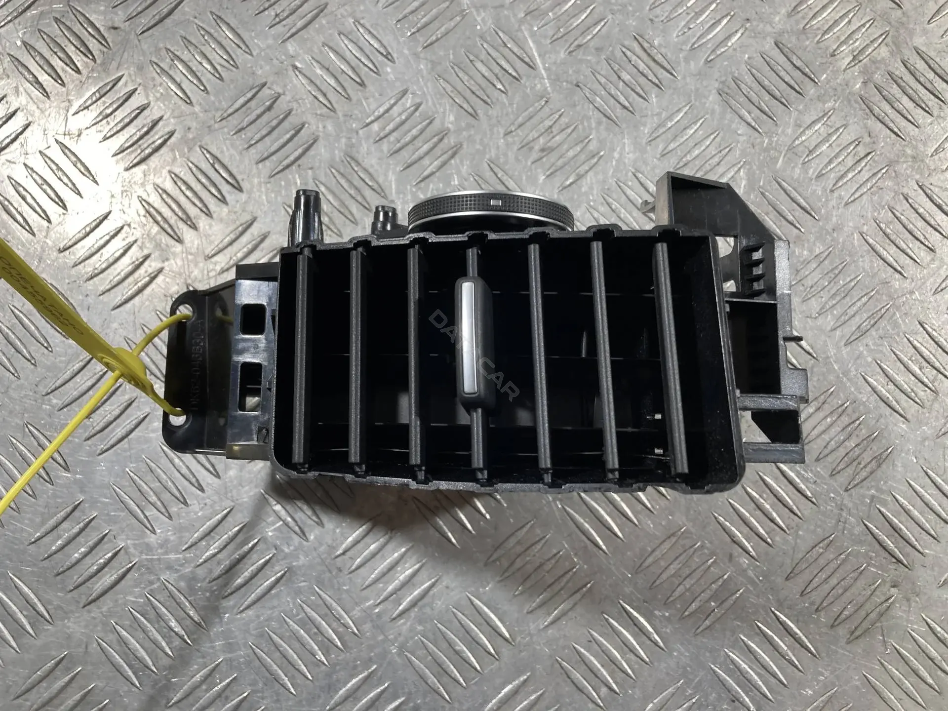 Дефлектор обдува салона DK62046B30A, LR044685