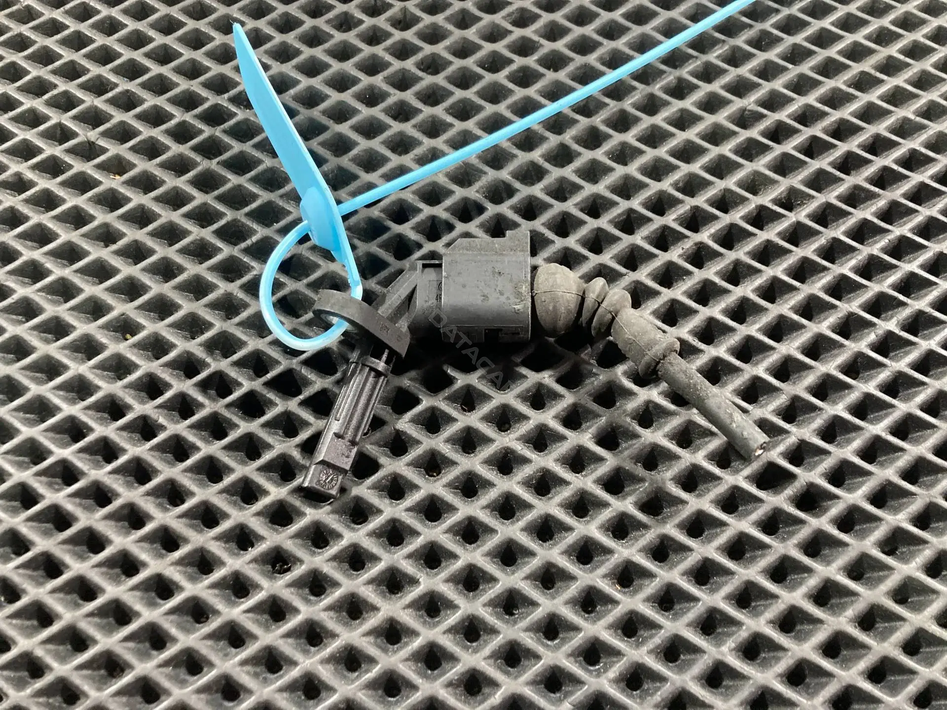 Датчик АБС 0265007927, 4E0927804D, 4E0927804F