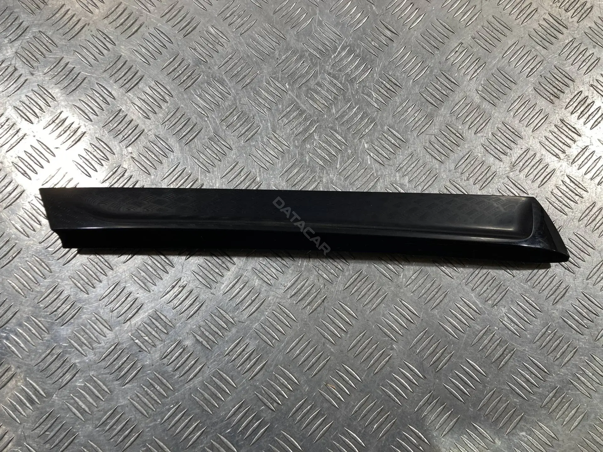 Спойлер задний 4M0854872A
