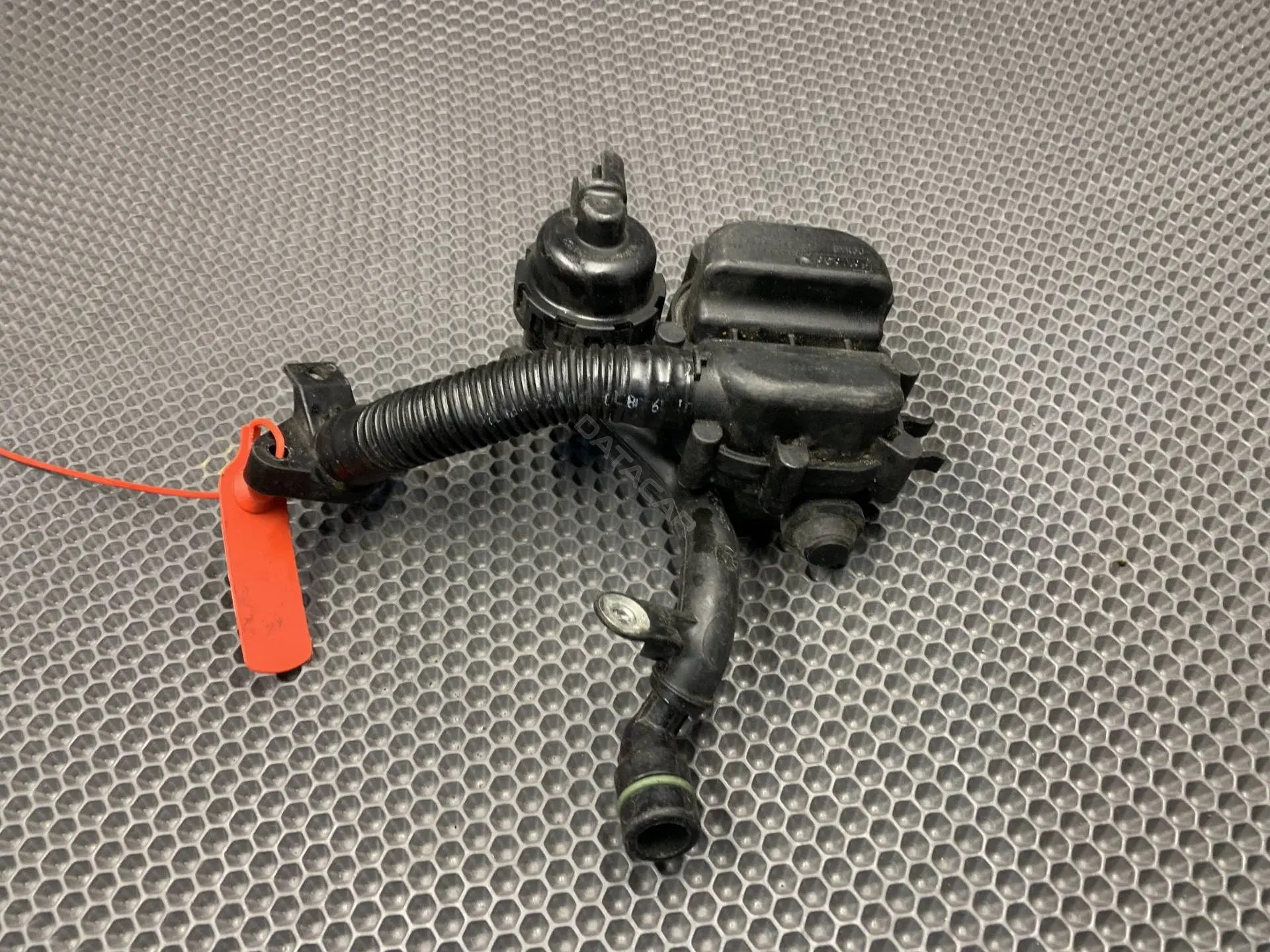 Клапан воздушный 9W83-9P437-AD